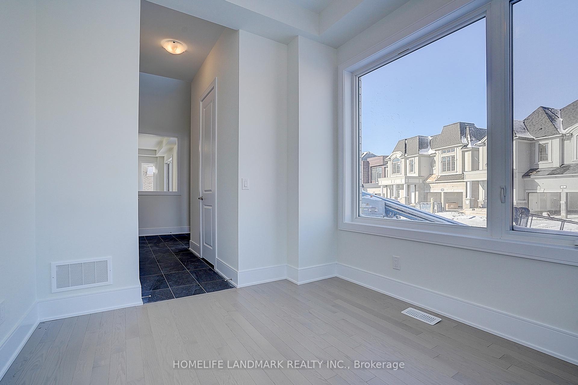 Photo 6 of 1 Nanhai Avenue, Markham, Angus Glen — HOMEH
