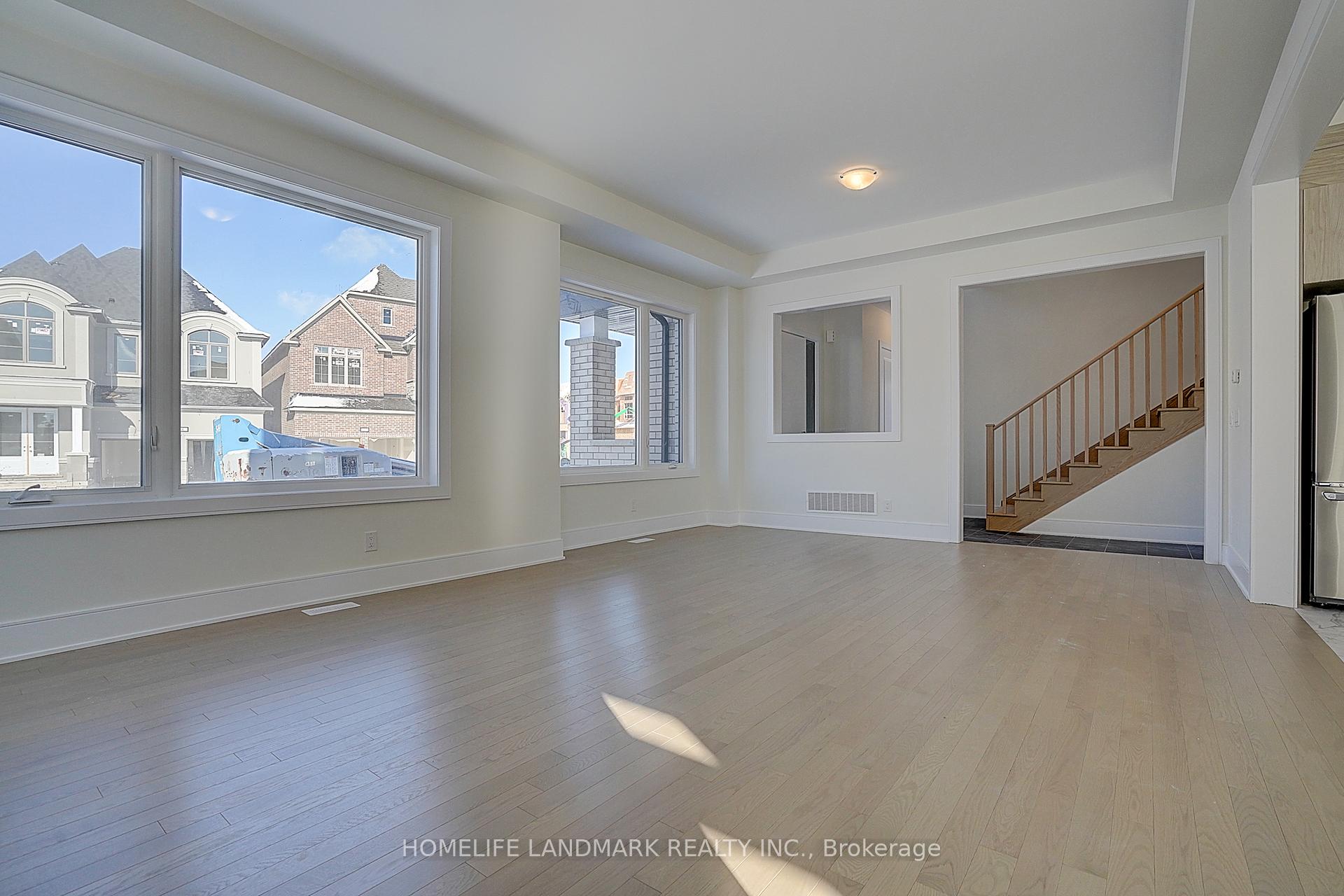 Photo 11 of 1 Nanhai Avenue, Markham, Angus Glen — HOMEH