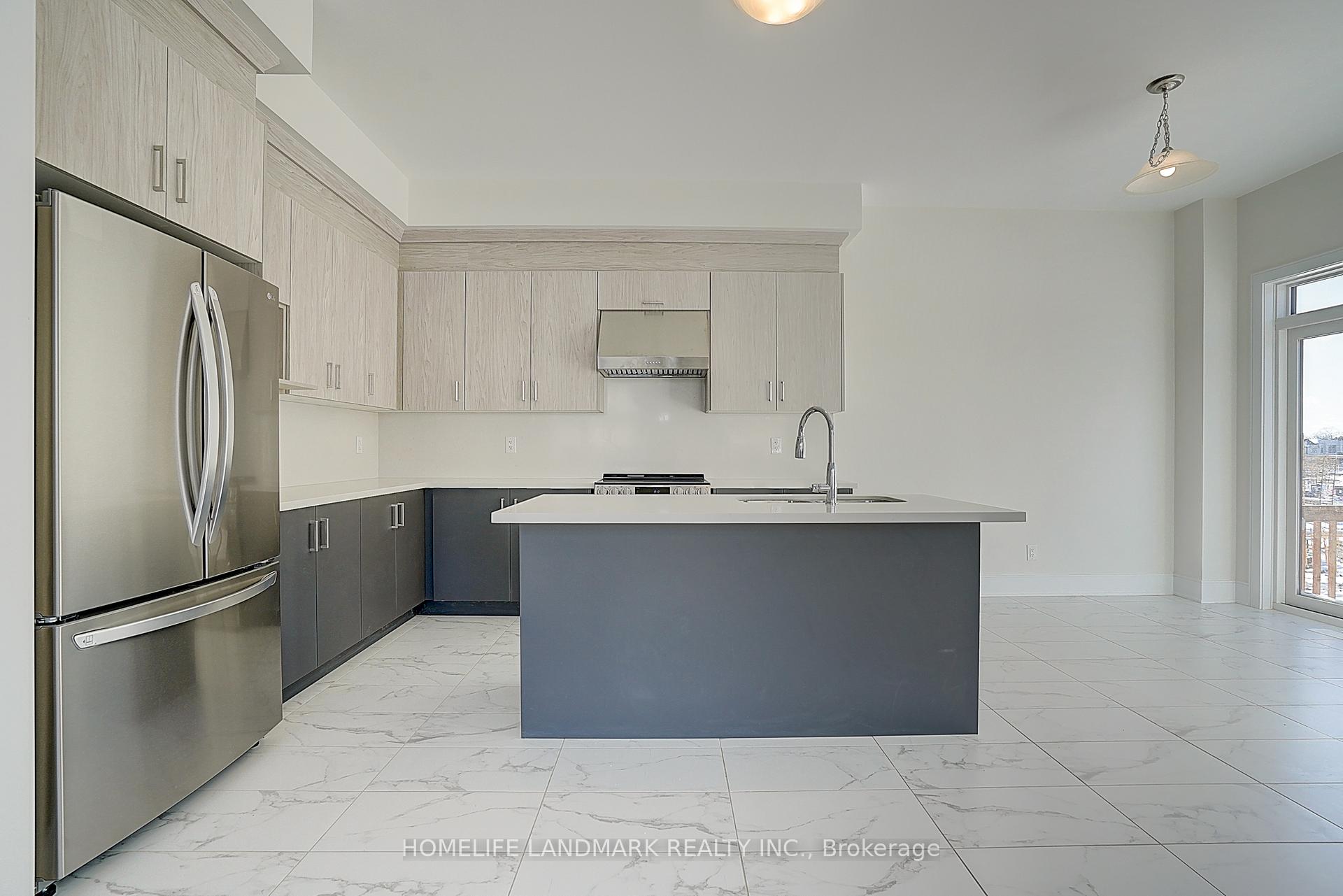 Photo 12 of 1 Nanhai Avenue, Markham, Angus Glen — HOMEH