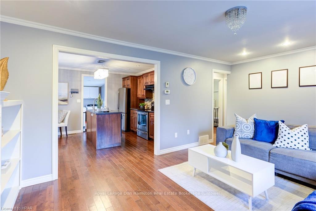 Photo 10 of 355 Edward Avenue N, North Perth, Listowel — HOMEH