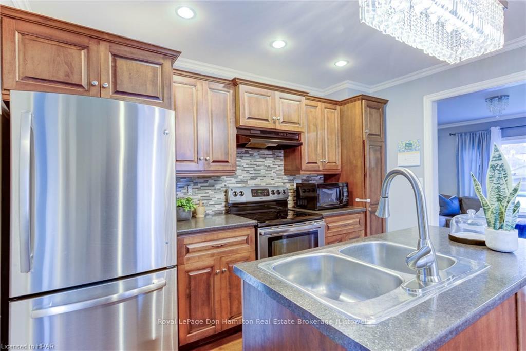 Photo 13 of 355 Edward Avenue N, North Perth, Listowel — HOMEH