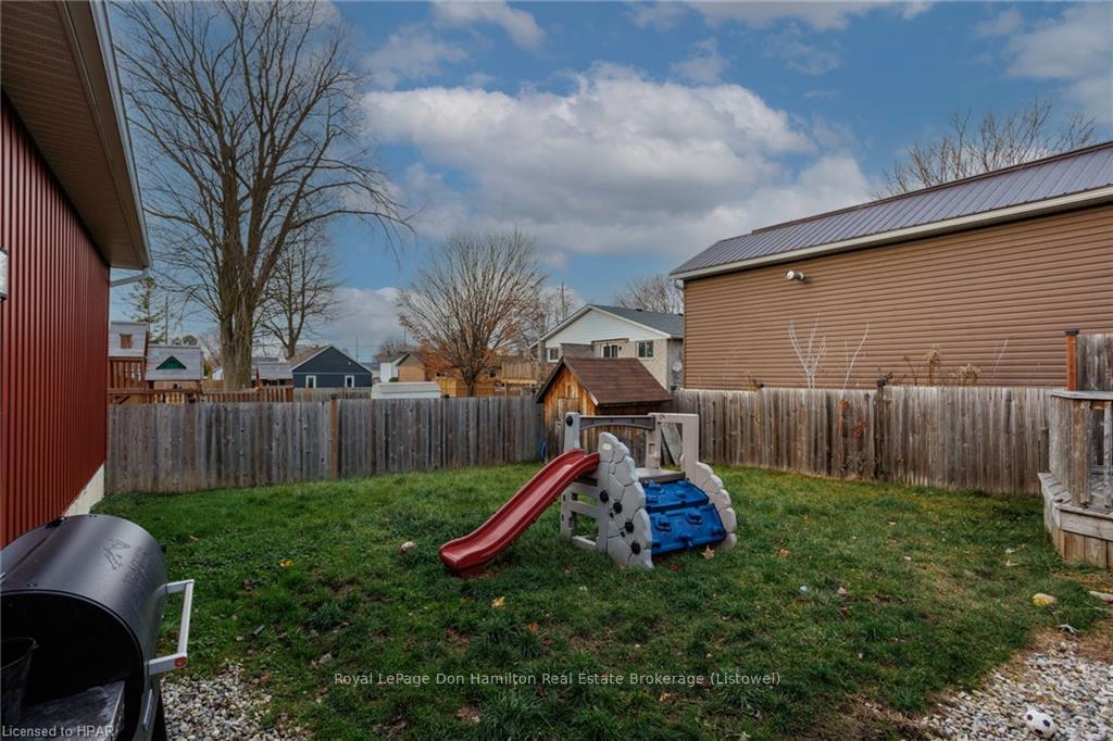 Photo 26 of 355 Edward Avenue N, North Perth, Listowel — HOMEH