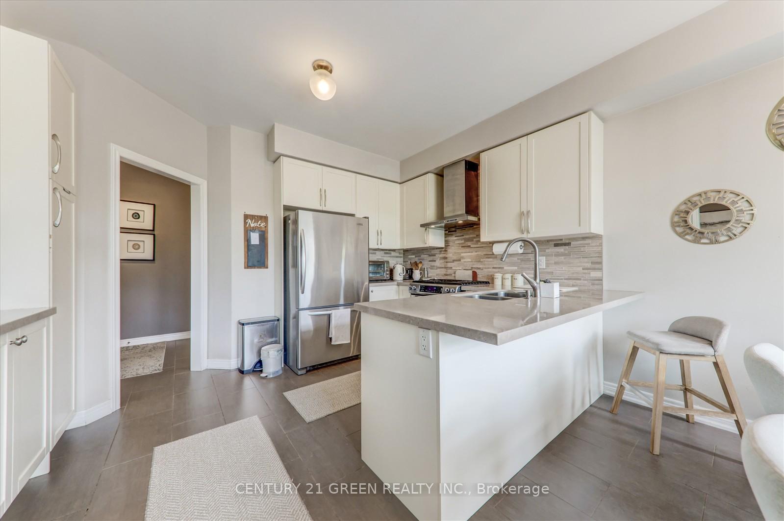 Photo 24 of 610 Nairn Circle W, Milton, Scott — HOMEH