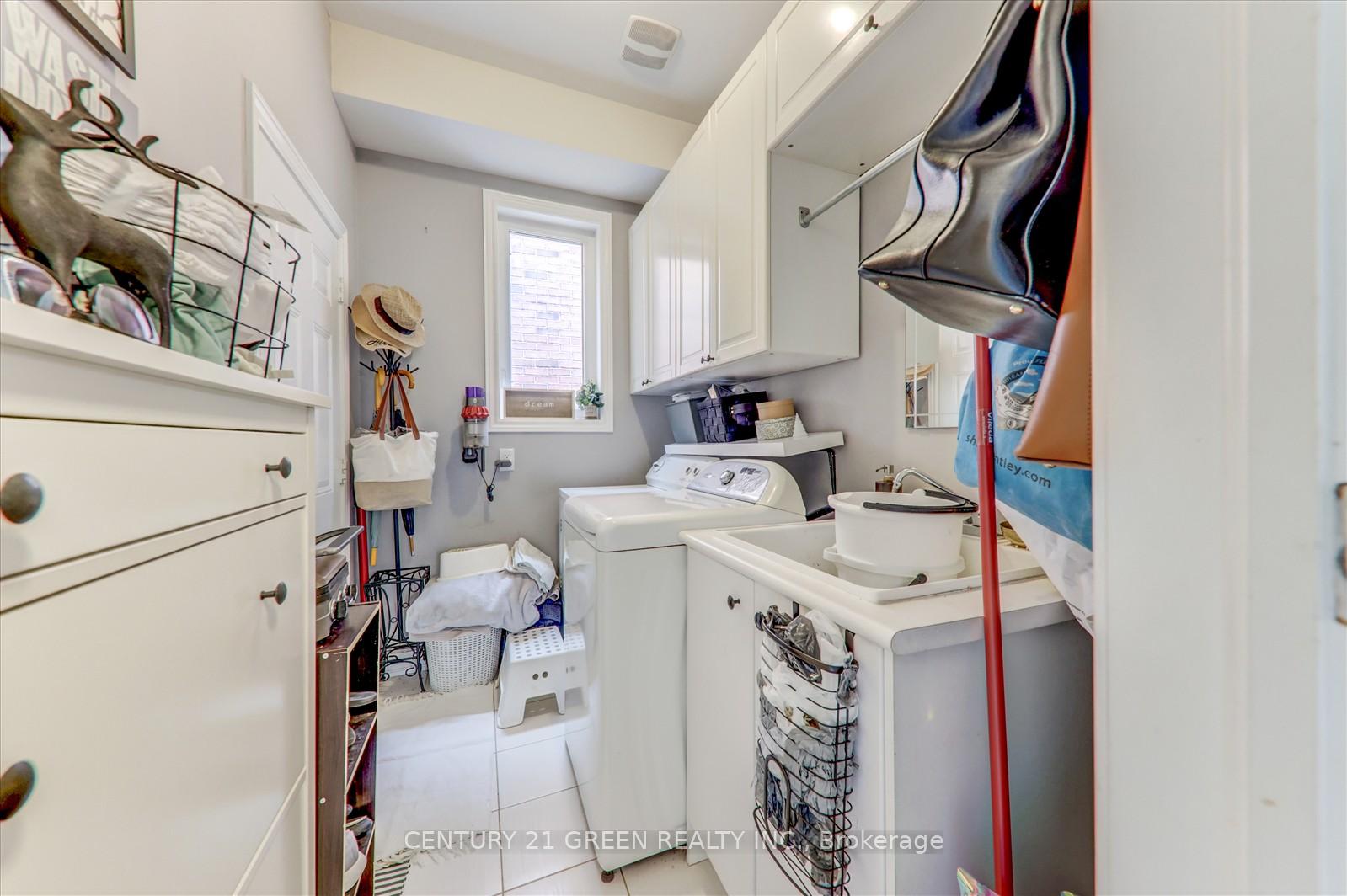 Photo 4 of 610 Nairn Circle W, Milton, Scott — HOMEH