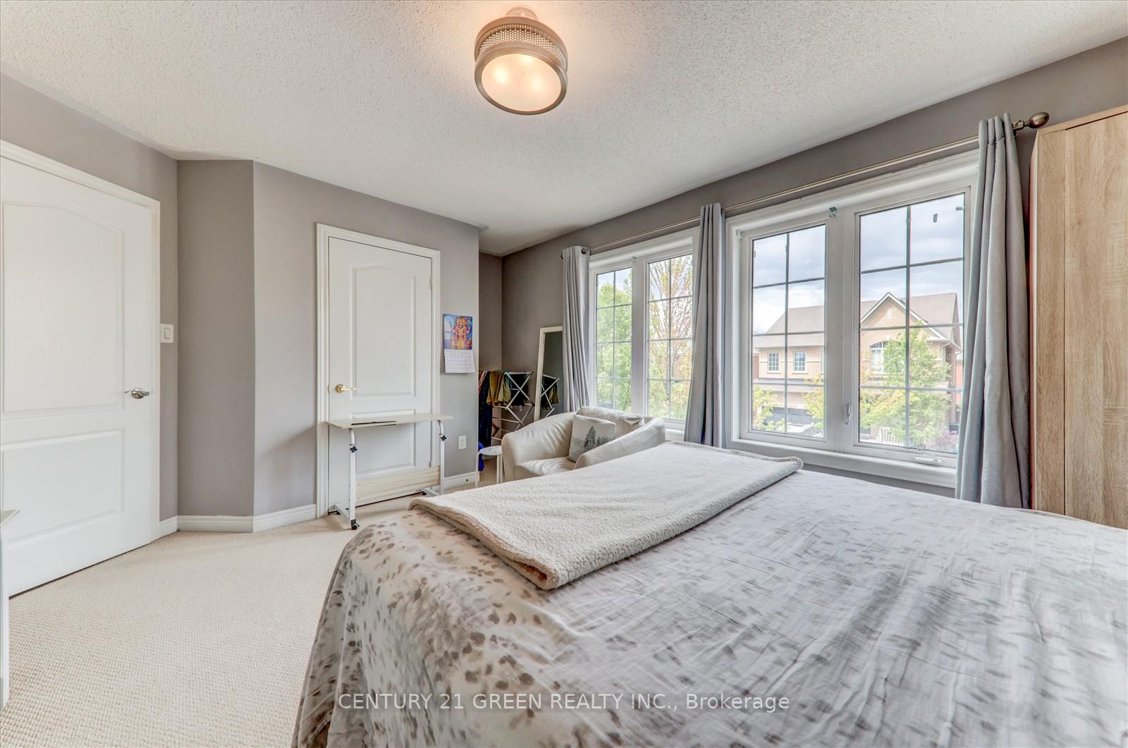 Photo 11 of 610 Nairn Circle W, Milton, Scott — HOMEH