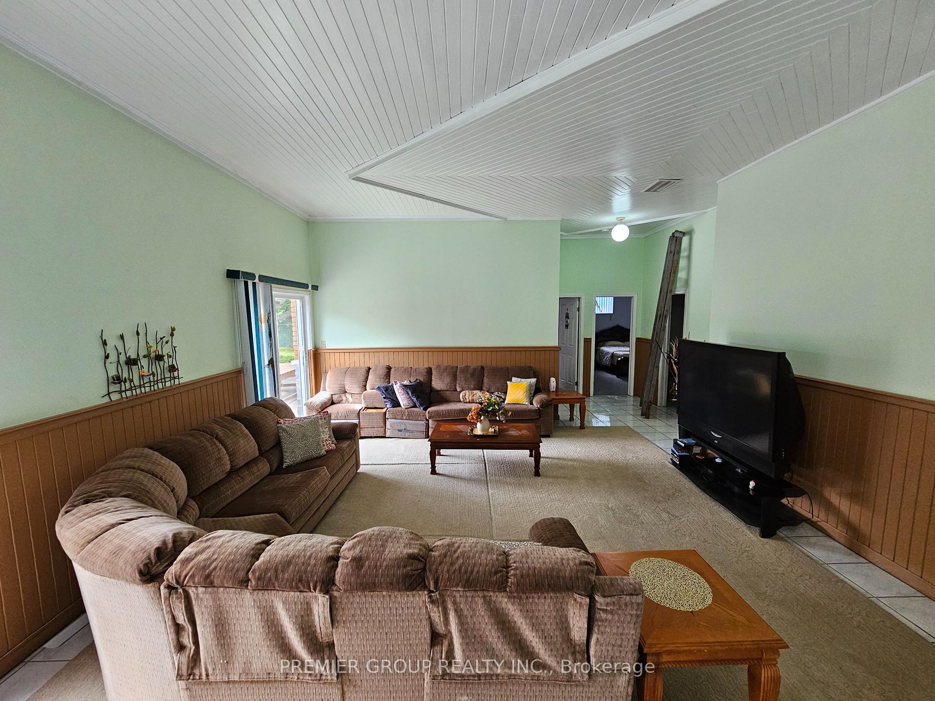 Photo 4 of 62 Chatelaine Drive, Markham, Rouge River Estates — HOMEH