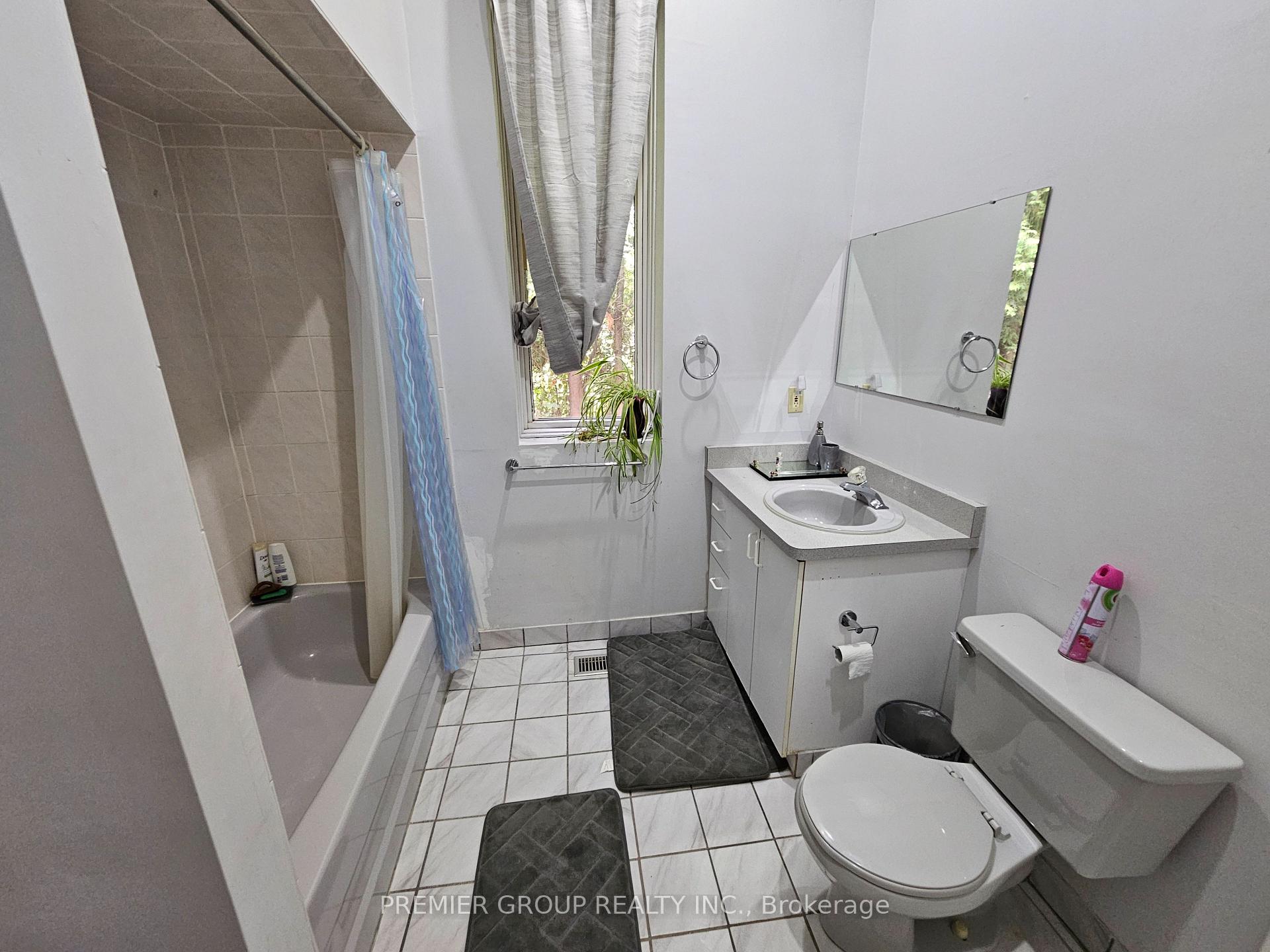 Photo 7 of 62 Chatelaine Drive, Markham, Rouge River Estates — HOMEH