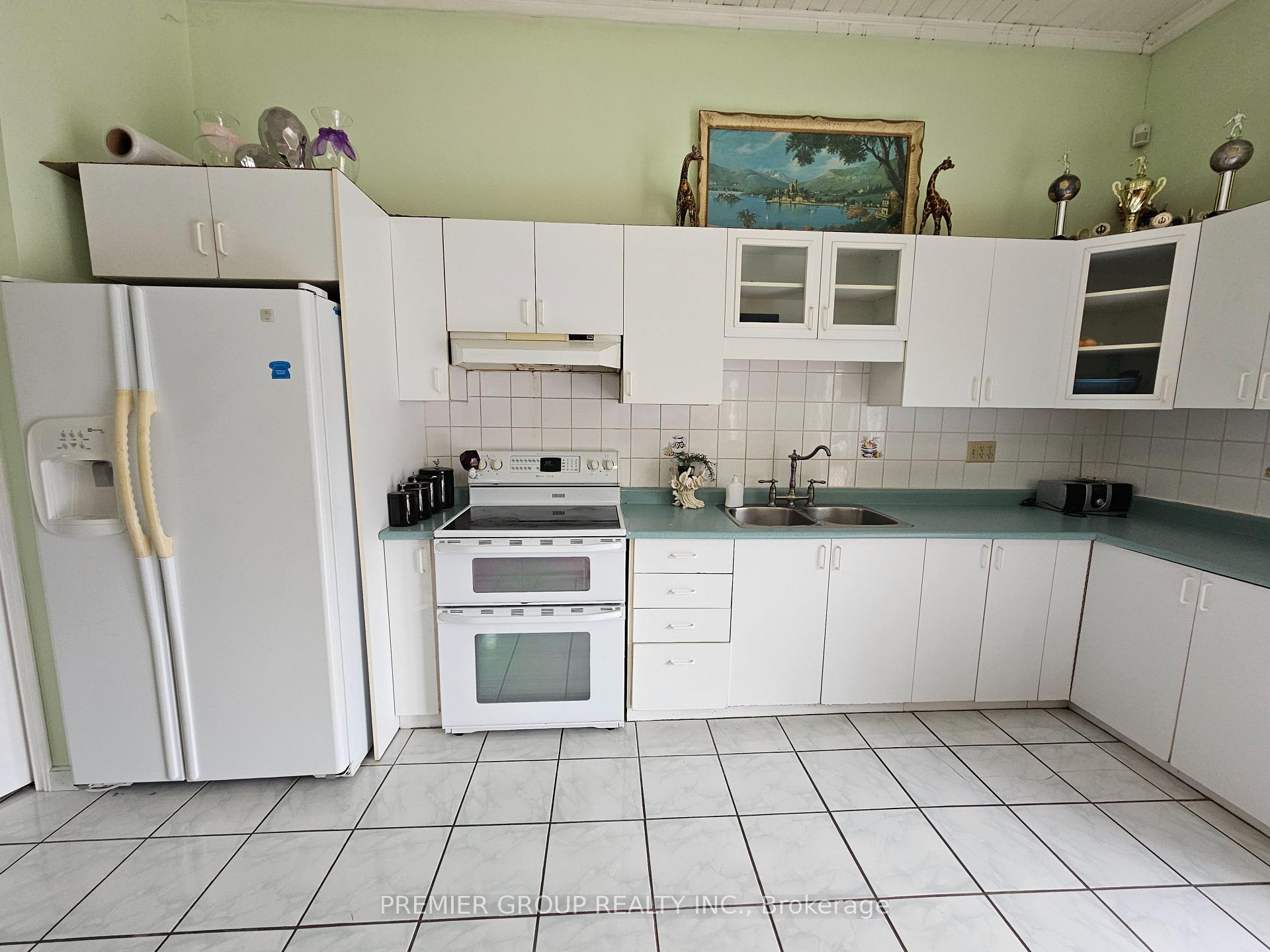 Photo 9 of 62 Chatelaine Drive, Markham, Rouge River Estates — HOMEH
