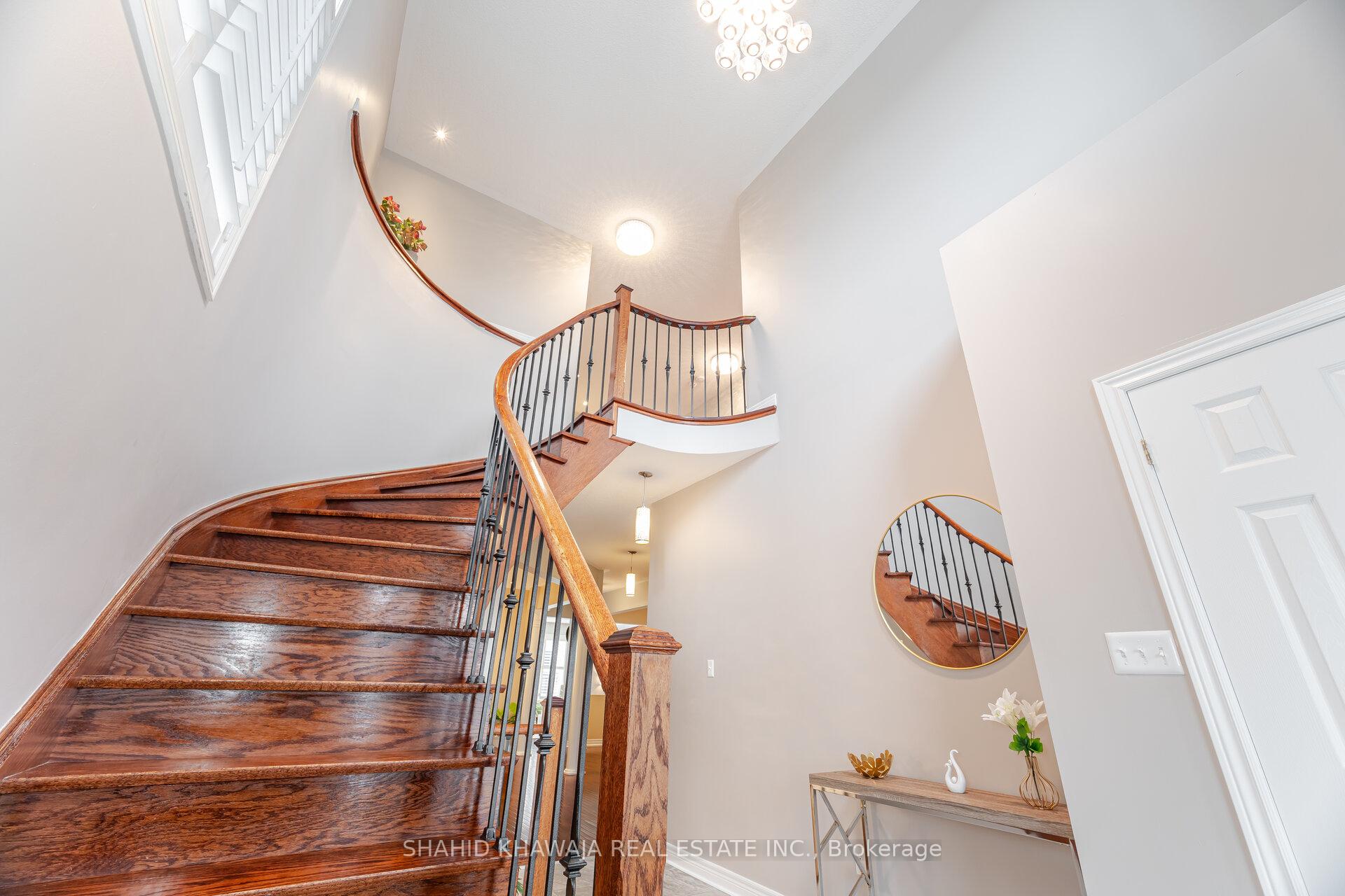 Photo 15 of 355 Bessborough Drive, Milton, Harrison — HOMEH