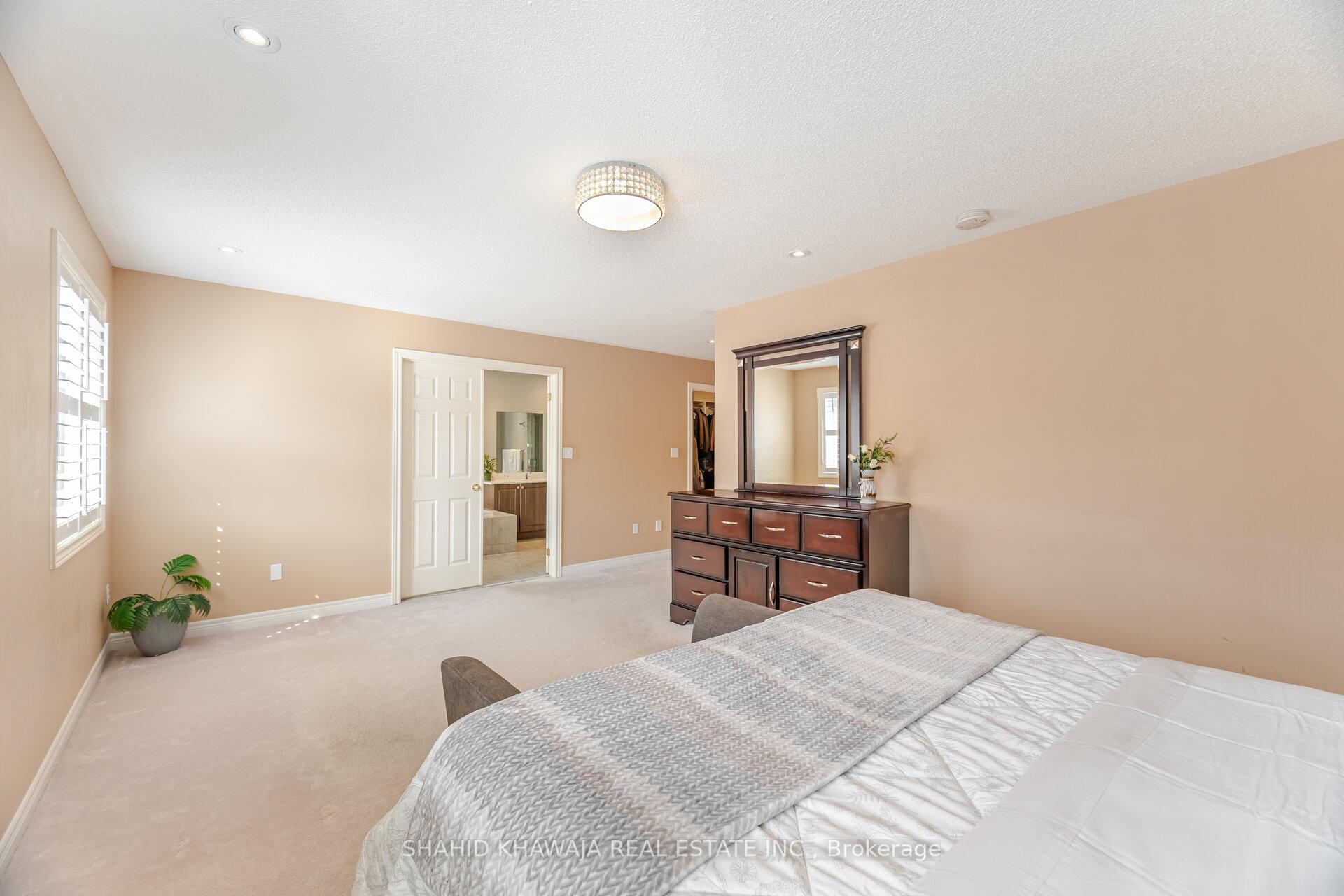 Photo 13 of 355 Bessborough Drive, Milton, Harrison — HOMEH