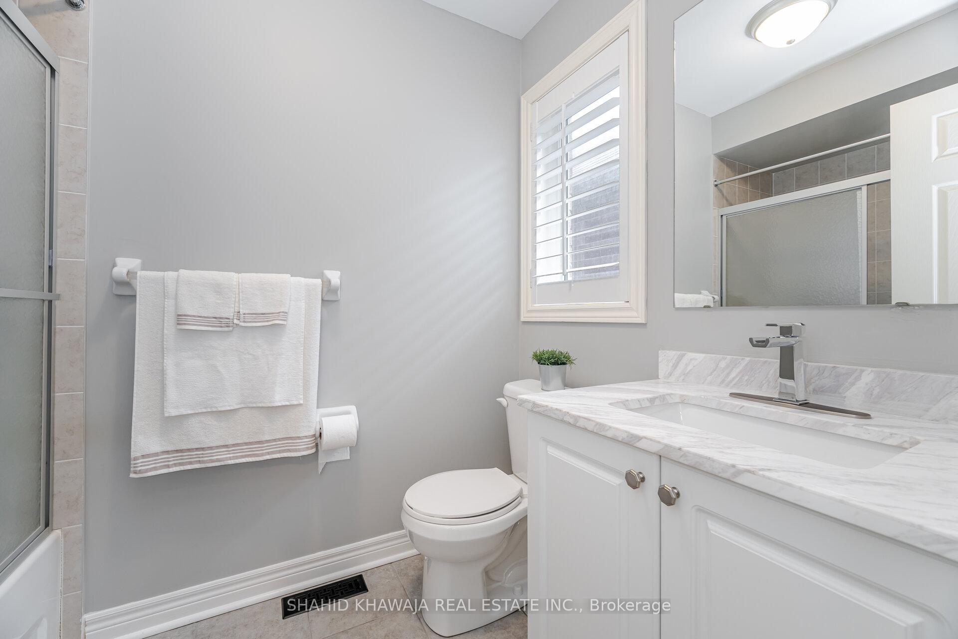 Photo 21 of 355 Bessborough Drive, Milton, Harrison — HOMEH
