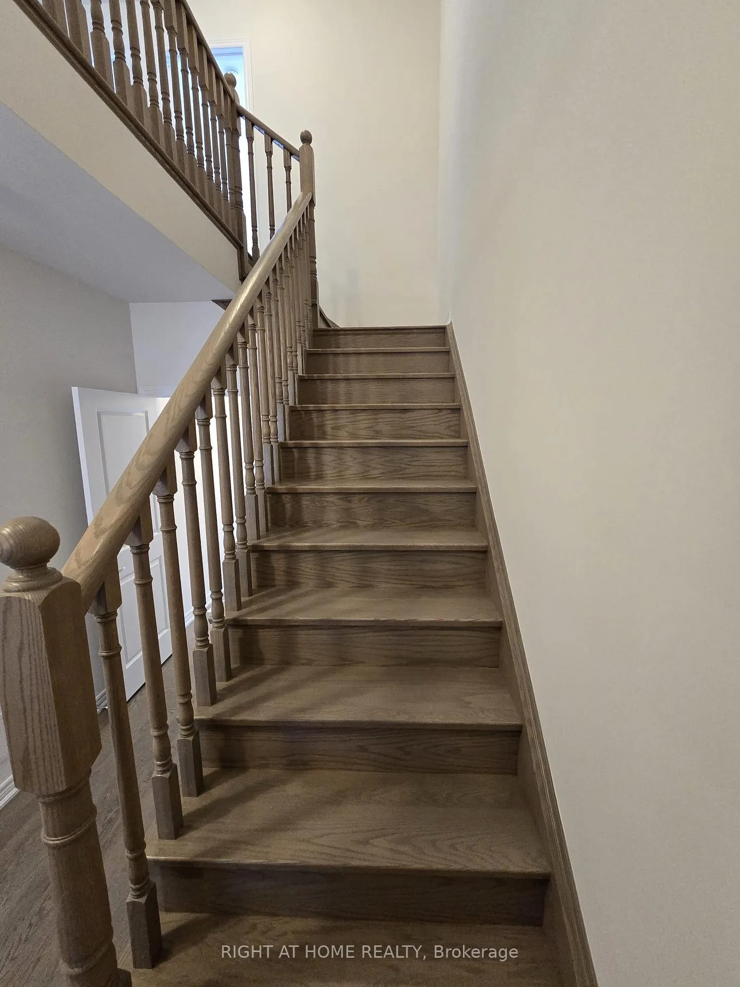 Photo 6 of 2025 Horace Duncan Crescent, Oshawa, Kedron — HOMEH