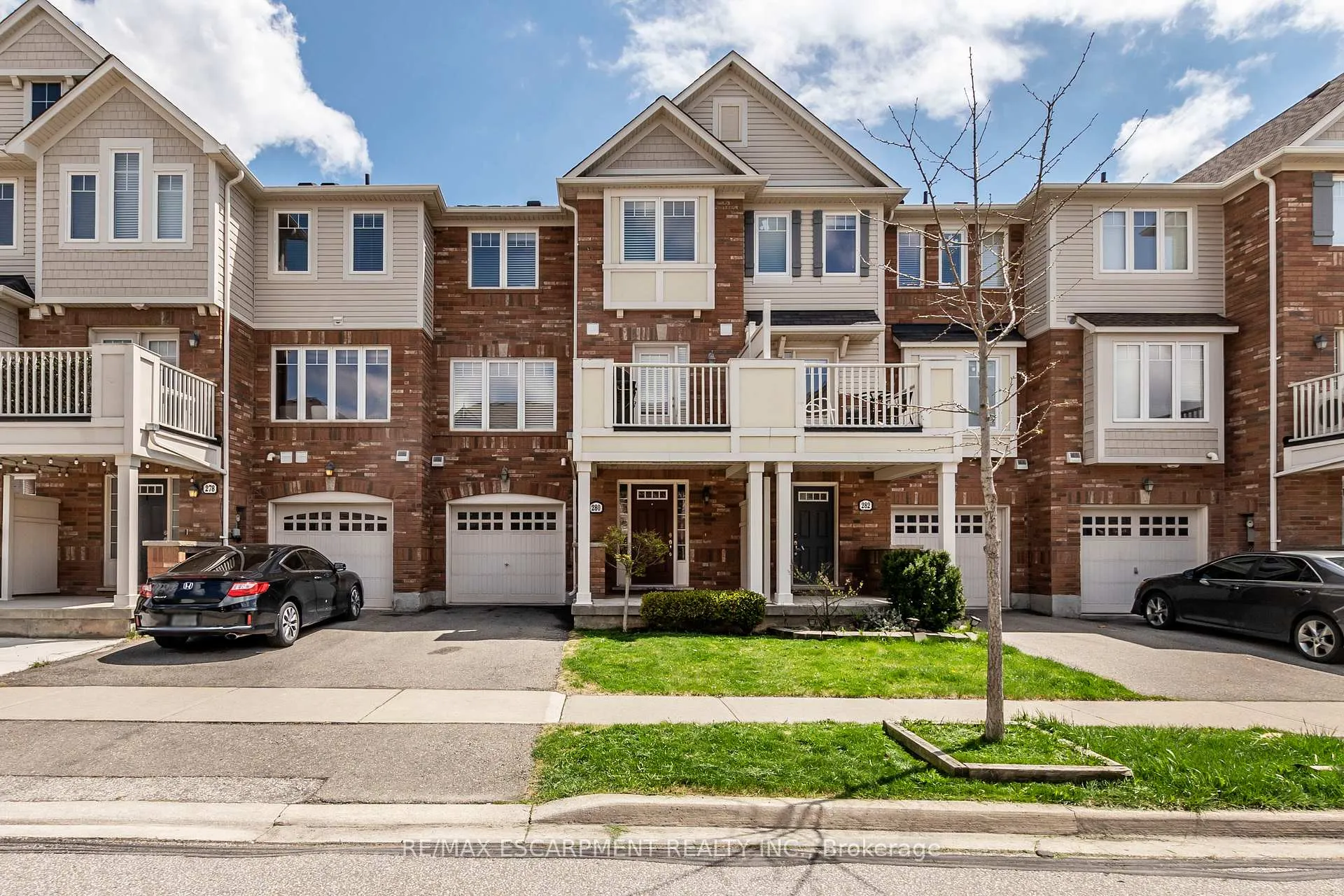 Front of 280 Wetenhall Landing