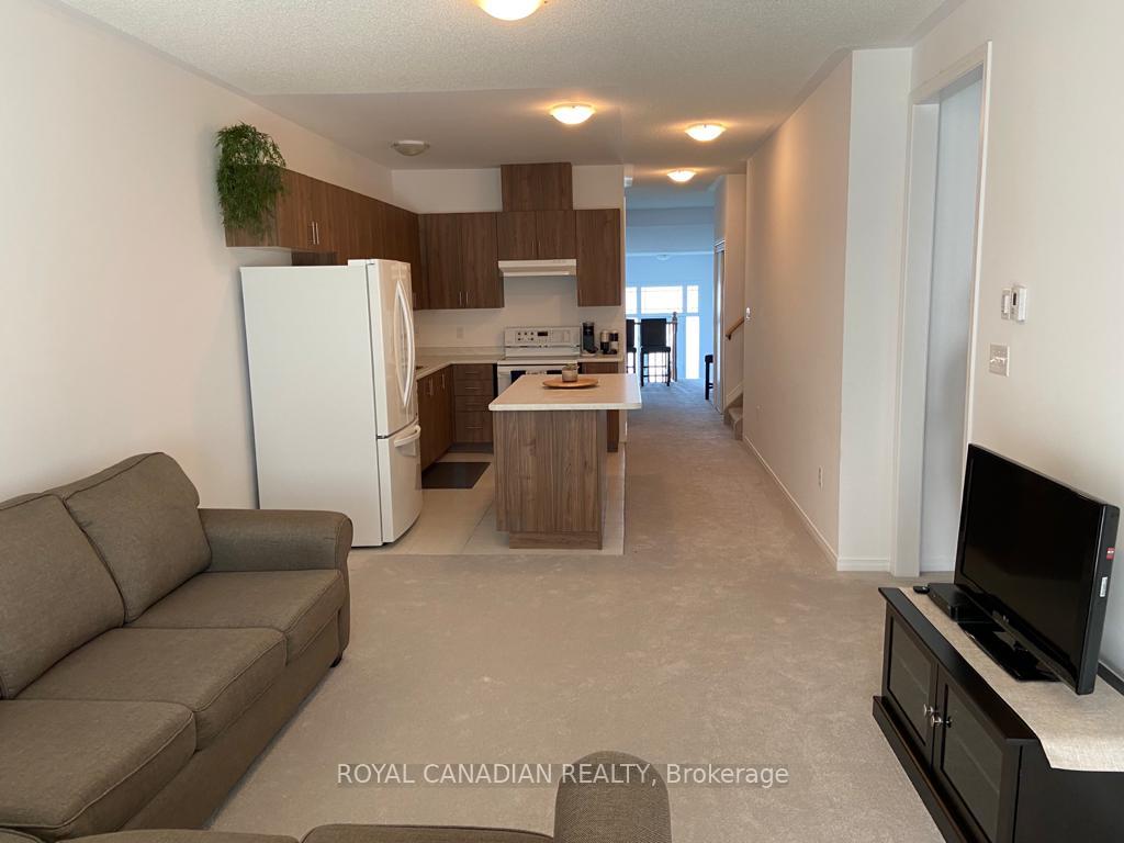 Photo 3 of 102 Isabella Drive, Orillia — HOMEH
