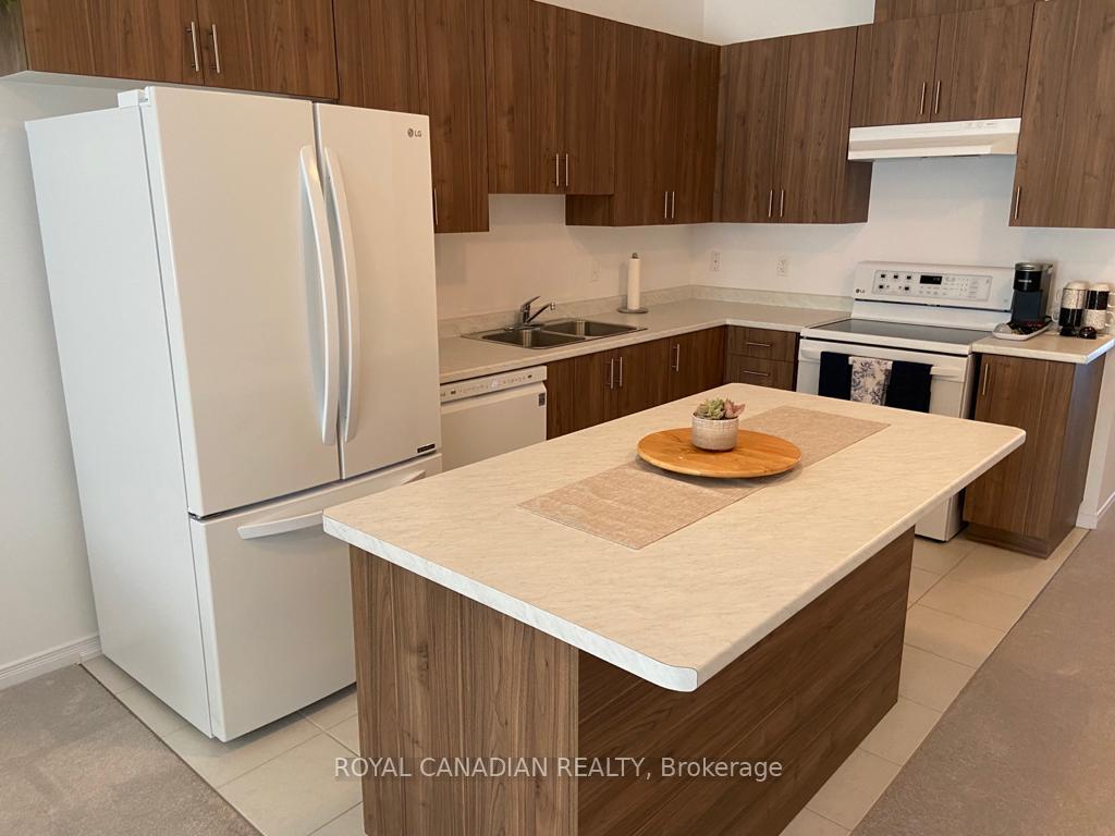 Photo 6 of 102 Isabella Drive, Orillia — HOMEH