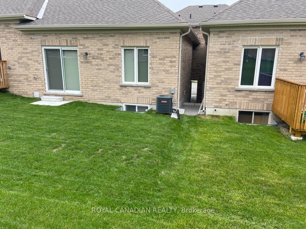 Photo 14 of 102 Isabella Drive, Orillia — HOMEH