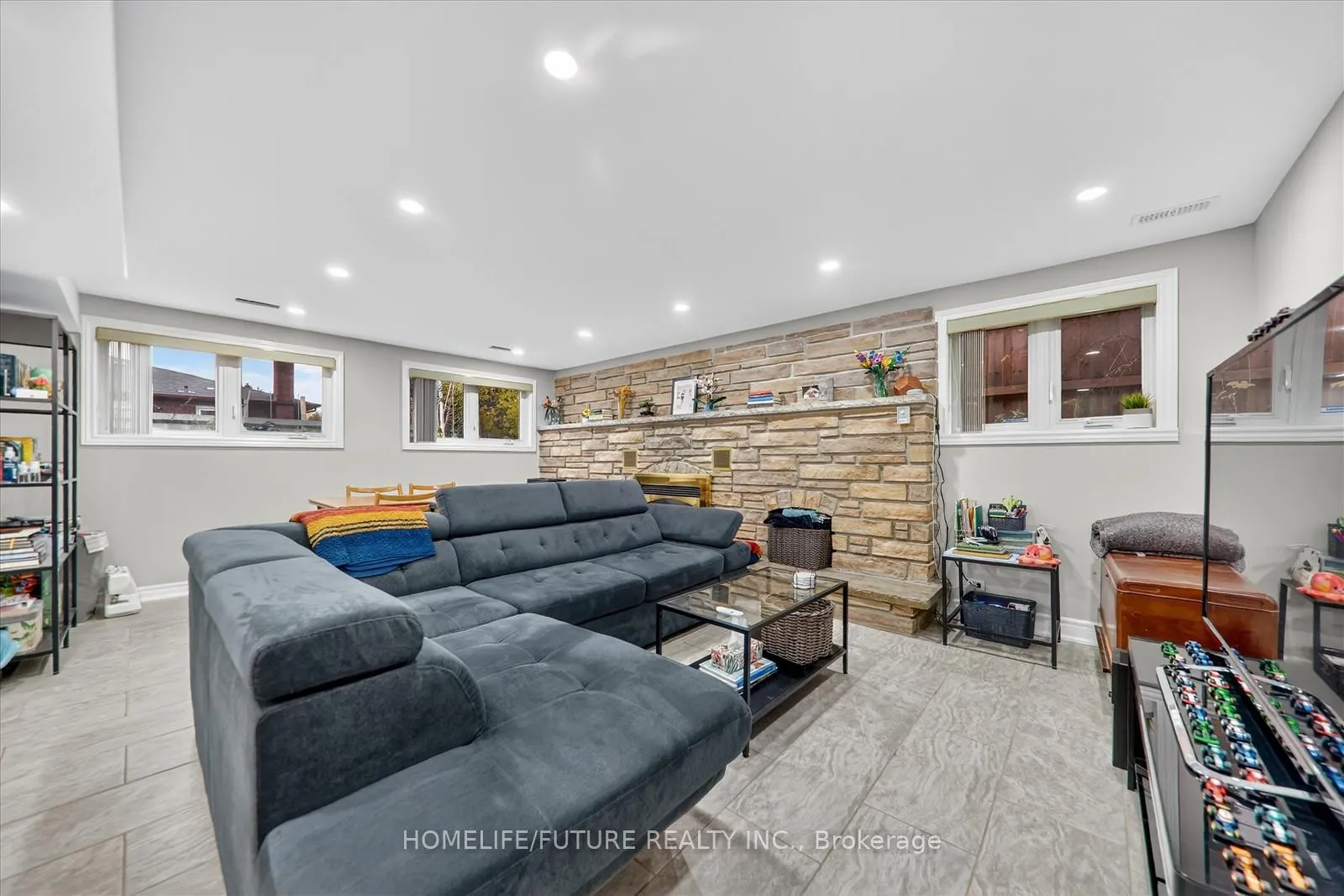 Photo 39 of 790 Ferndale Street, Oshawa, Northglen — HOMEH