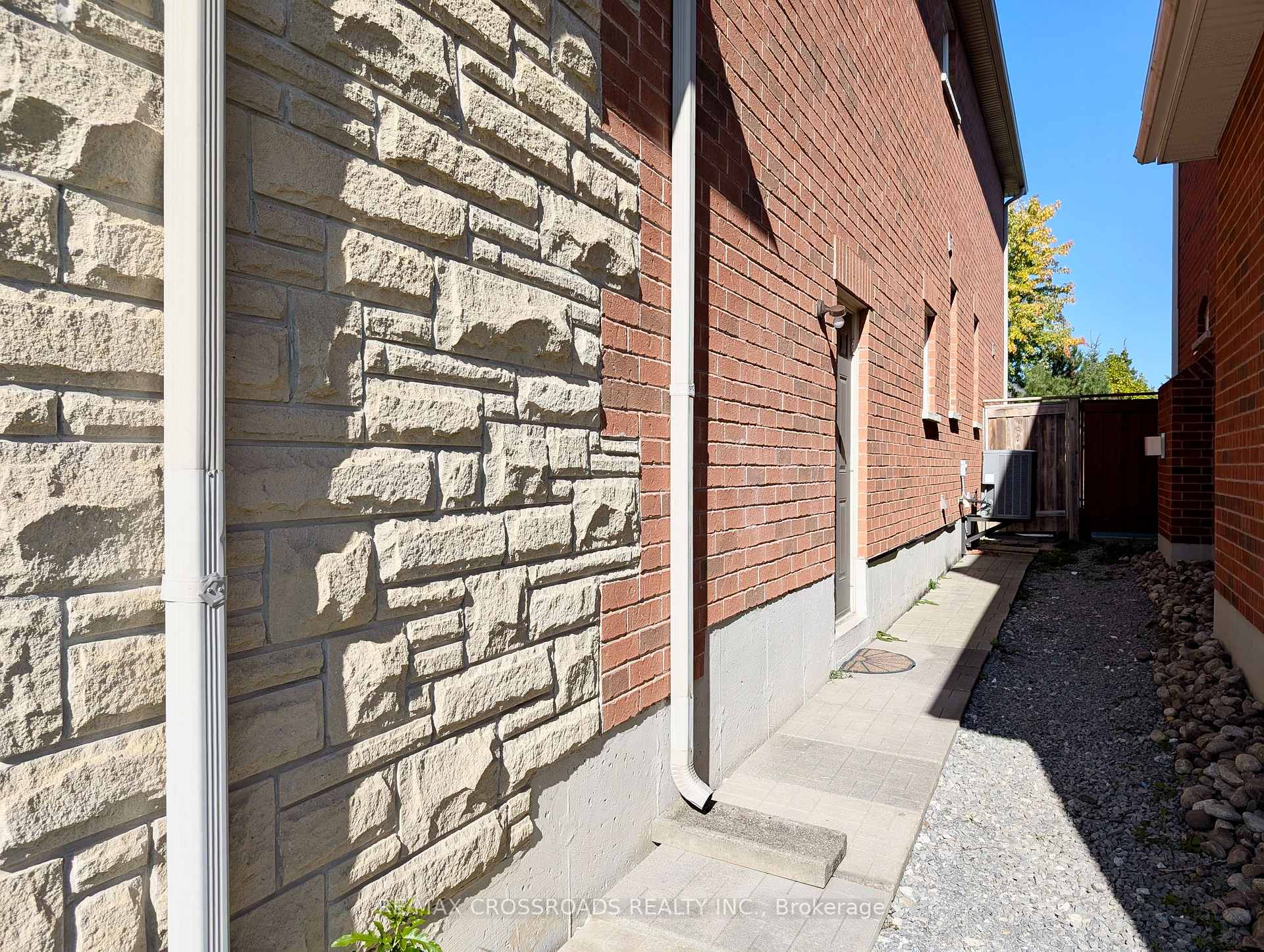 Photo 16 of Unit Bsmt, 67 Caprara Crescent, Markham, Box Grove — HOMEH