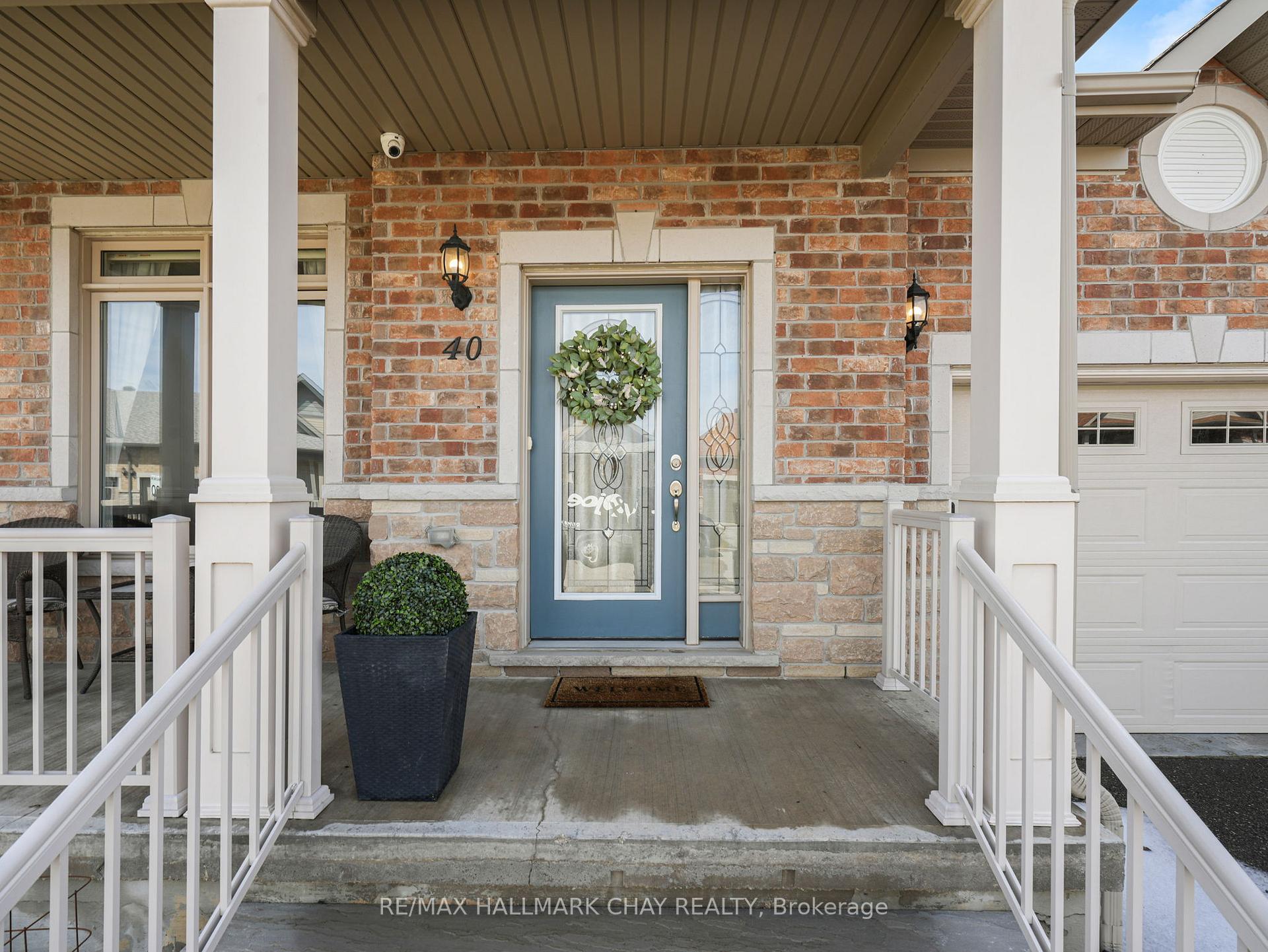 Photo 4 of 40 Kingsmere Crescent, New Tecumseth, Alliston — HOMEH