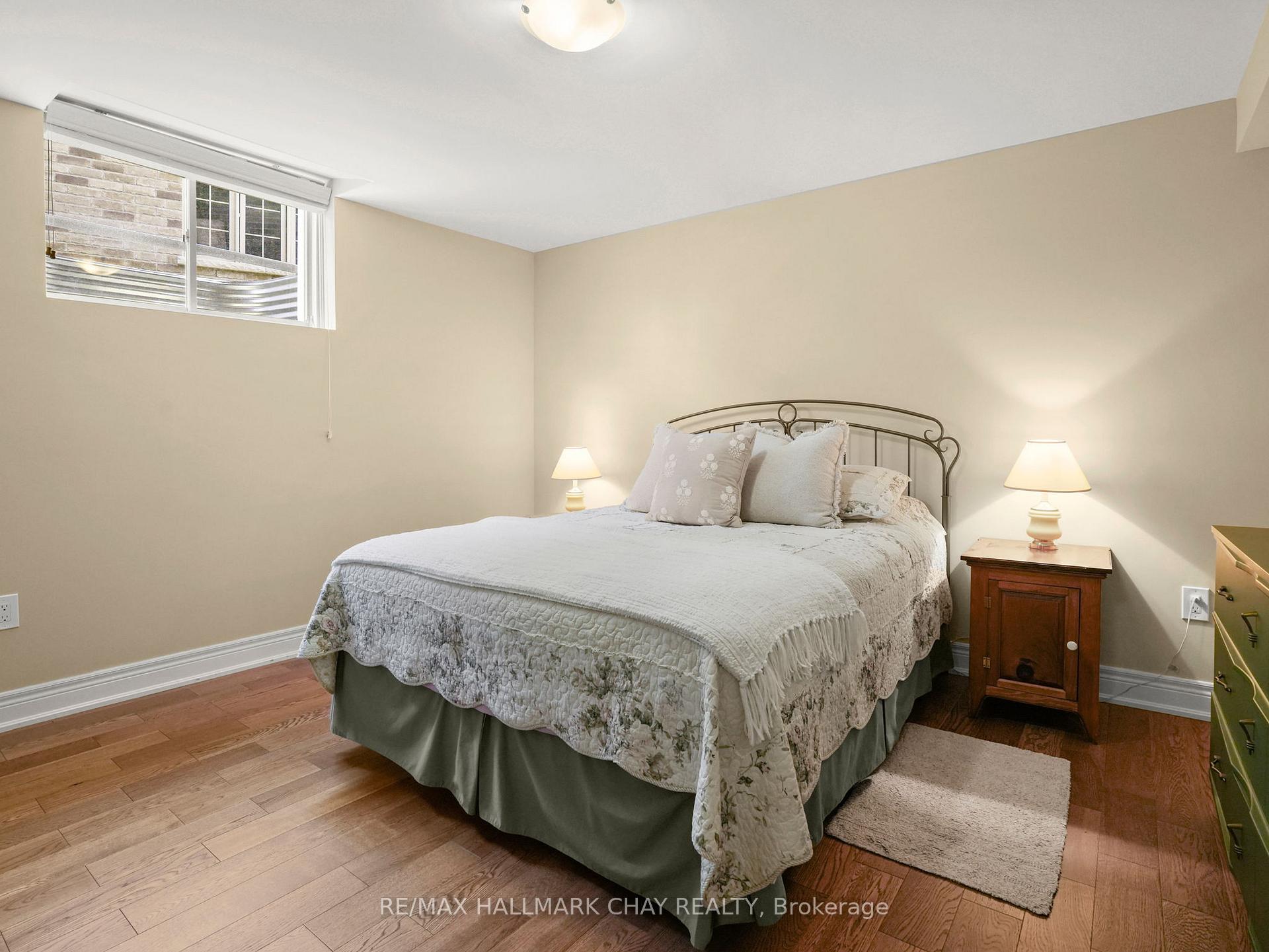 Photo 28 of 40 Kingsmere Crescent, New Tecumseth, Alliston — HOMEH