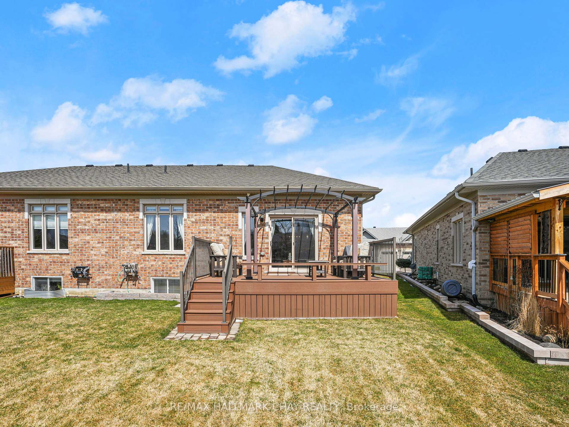 Photo 33 of 40 Kingsmere Crescent, New Tecumseth, Alliston — HOMEH