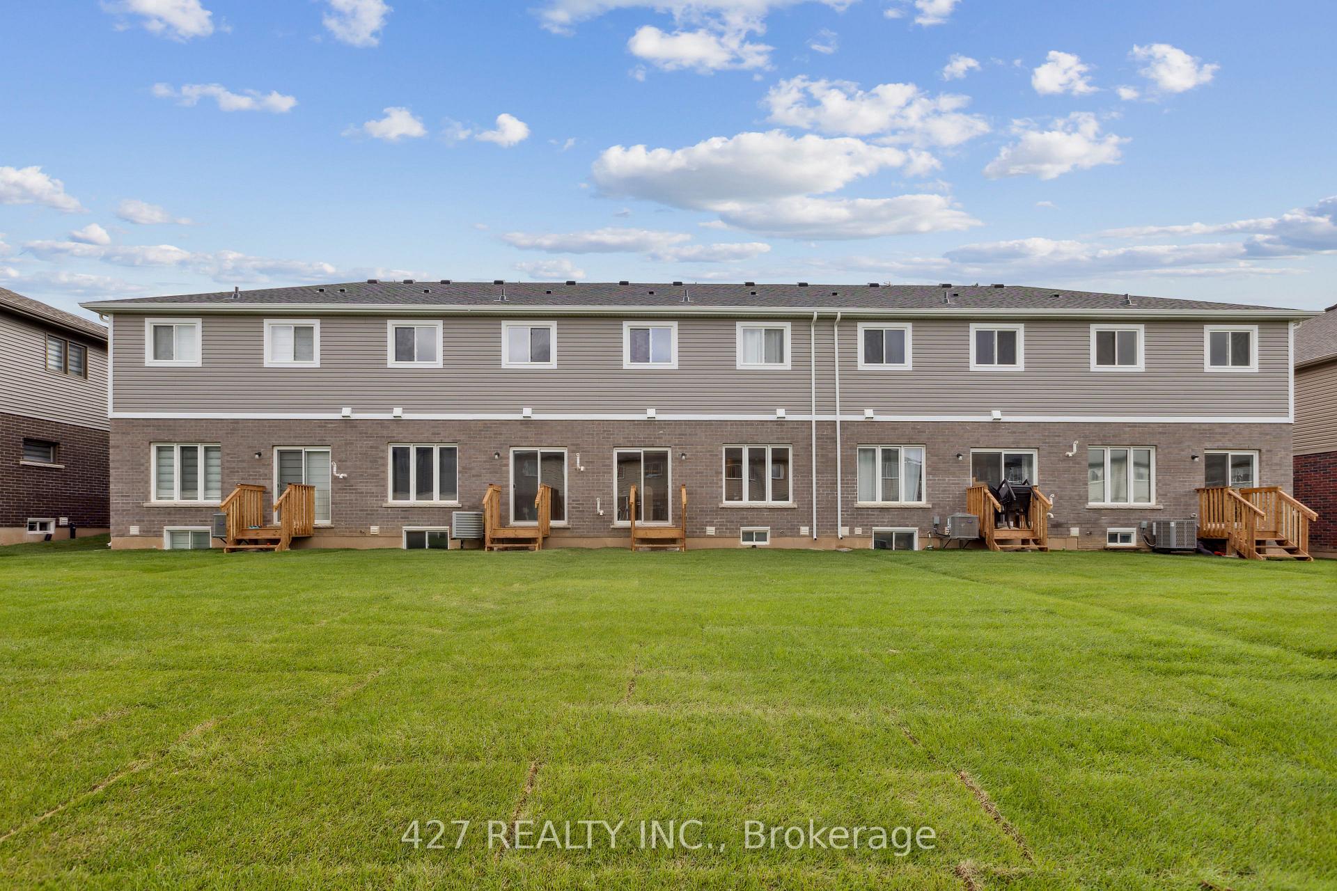 Photo 4 of 58 Samuel Avenue, Pelham, Fonthill — HOMEH