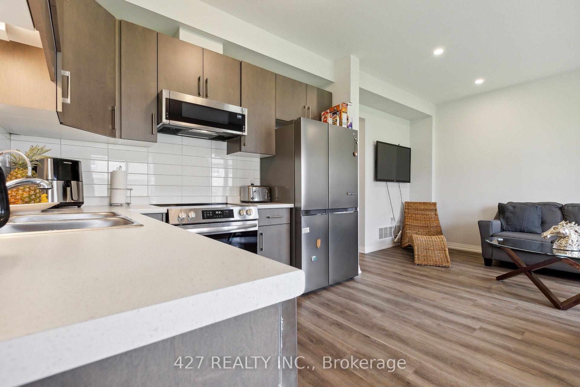 Photo 9 of 58 Samuel Avenue, Pelham, Fonthill — HOMEH