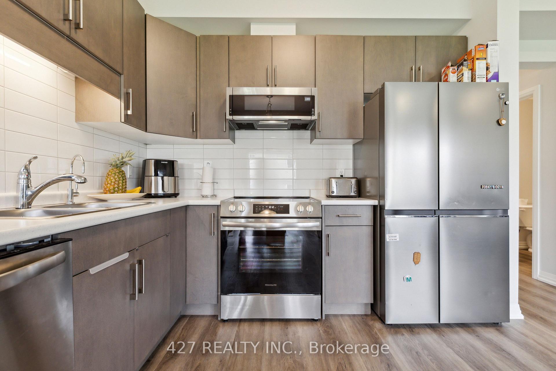 Photo 10 of 58 Samuel Avenue, Pelham, Fonthill — HOMEH