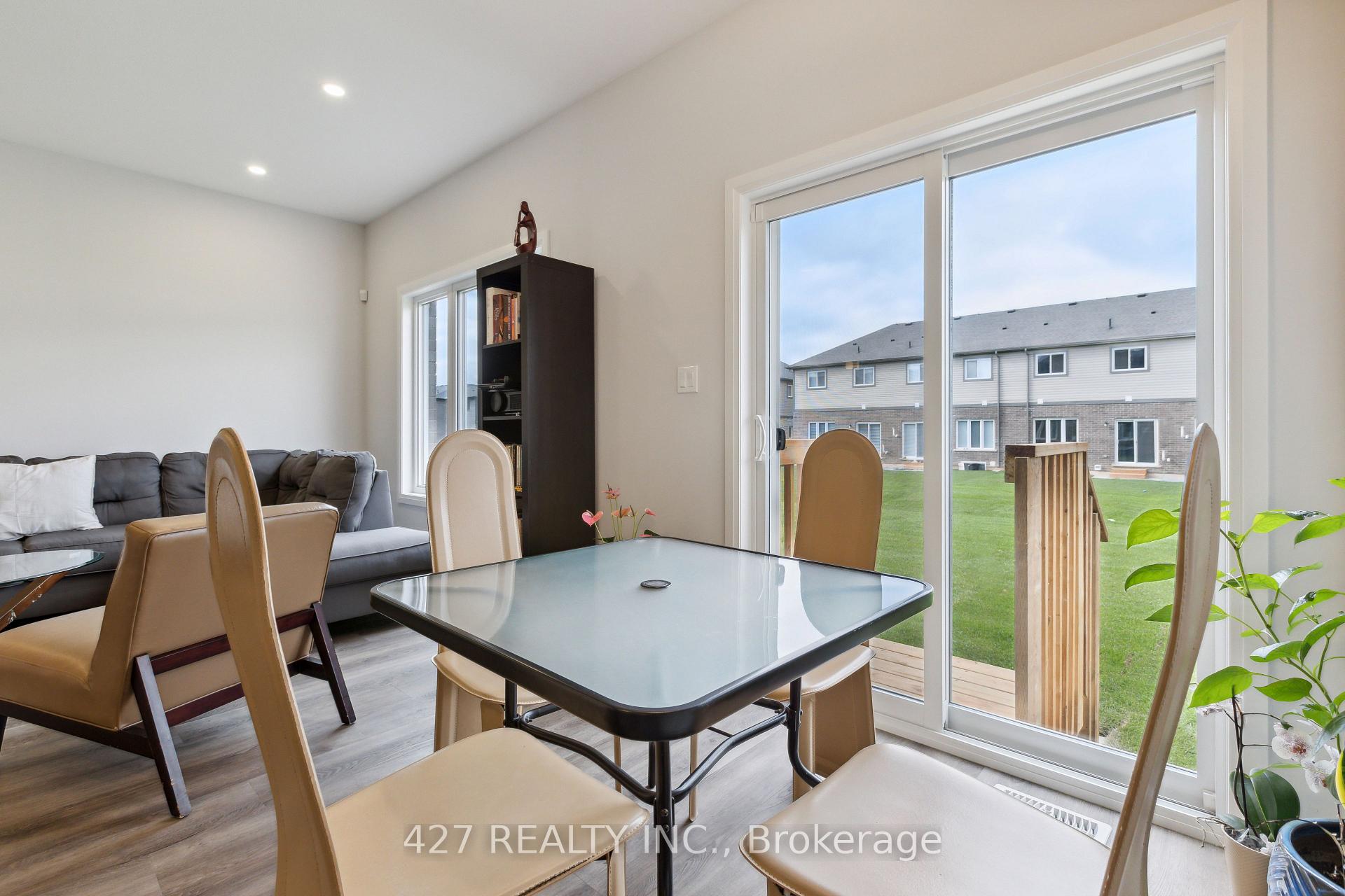 Photo 13 of 58 Samuel Avenue, Pelham, Fonthill — HOMEH