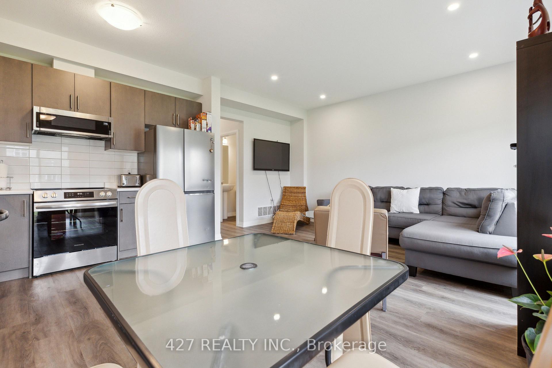 Photo 14 of 58 Samuel Avenue, Pelham, Fonthill — HOMEH