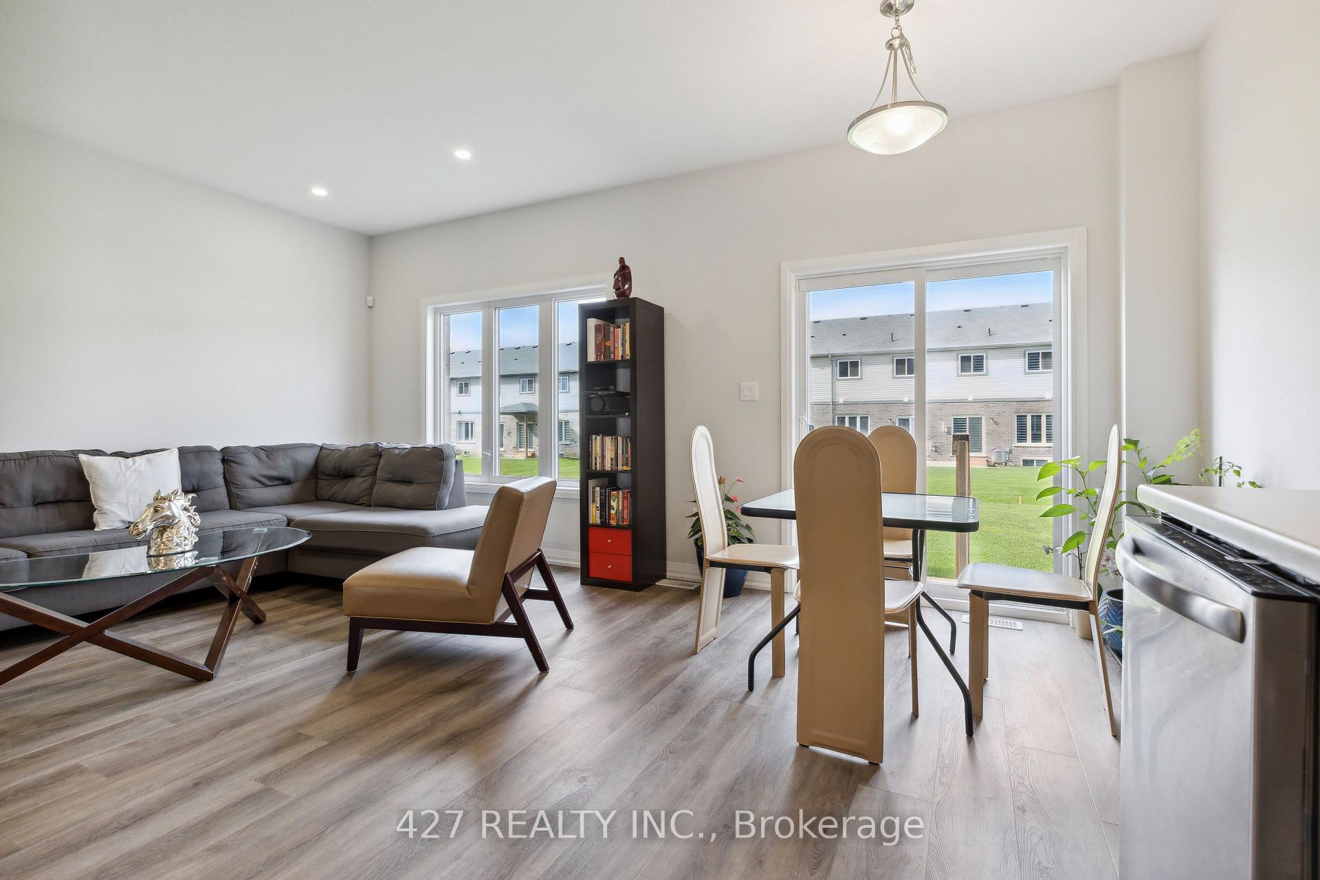 Photo 15 of 58 Samuel Avenue, Pelham, Fonthill — HOMEH
