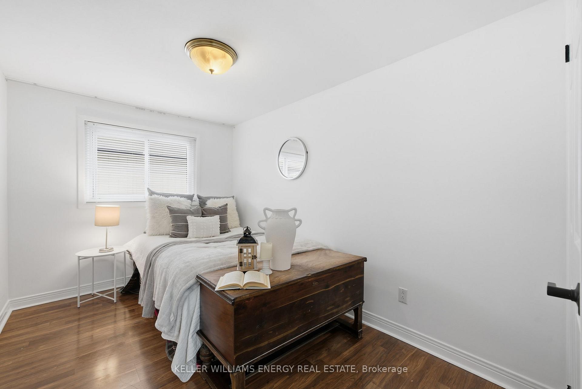 Photo 18 of 649 Berwick Crescent, Oshawa, McLaughlin — HOMEH
