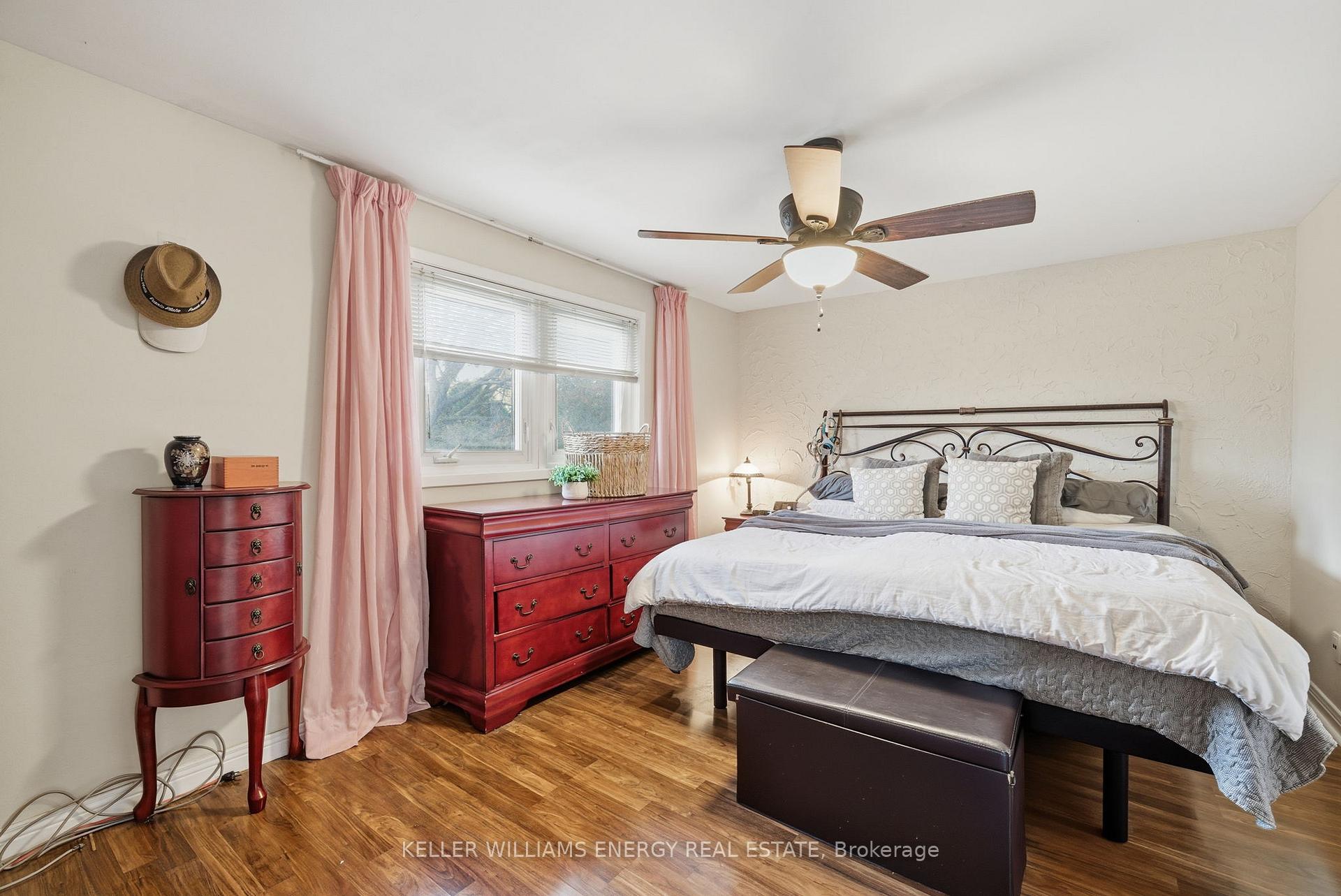 Photo 20 of 649 Berwick Crescent, Oshawa, McLaughlin — HOMEH