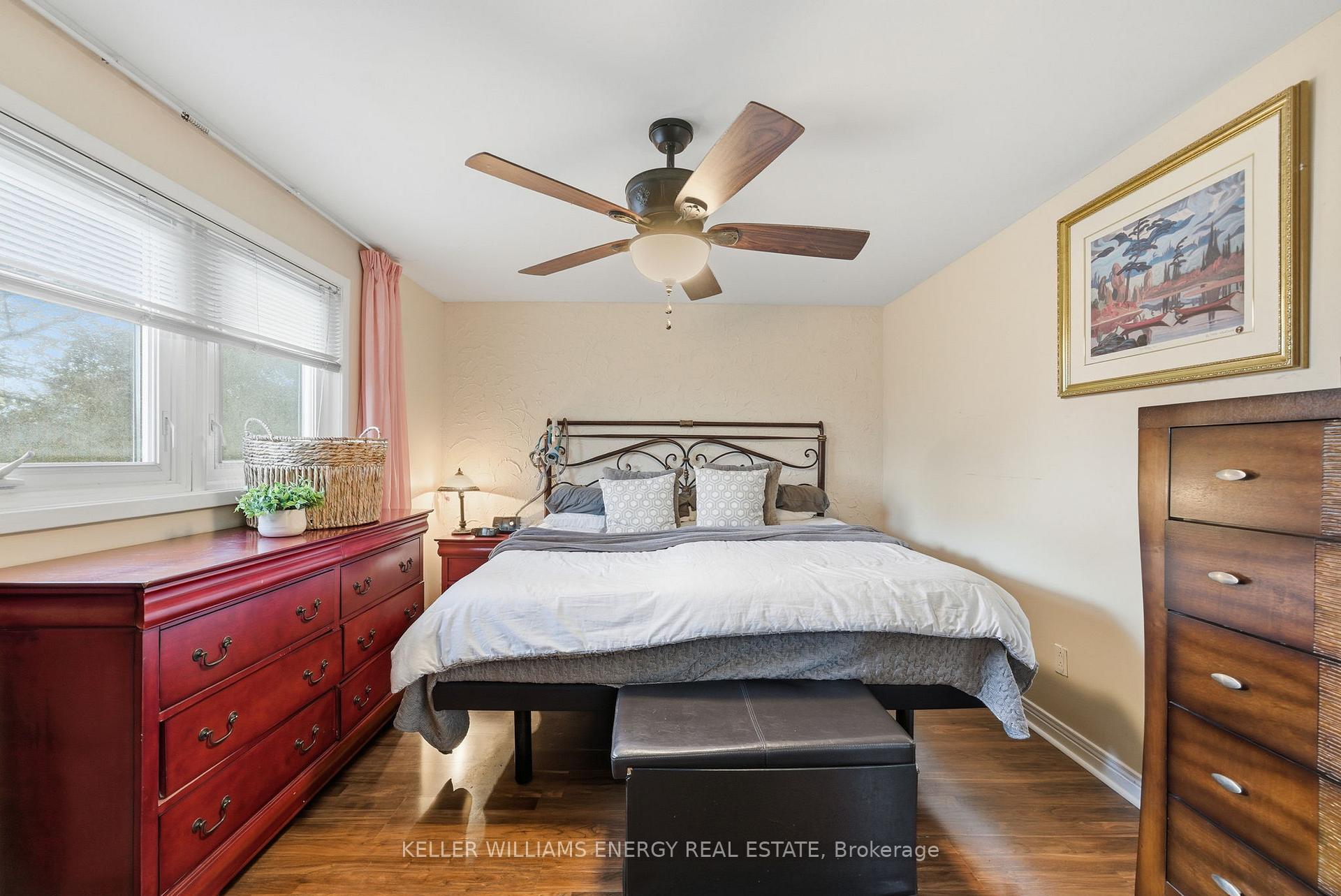 Photo 21 of 649 Berwick Crescent, Oshawa, McLaughlin — HOMEH
