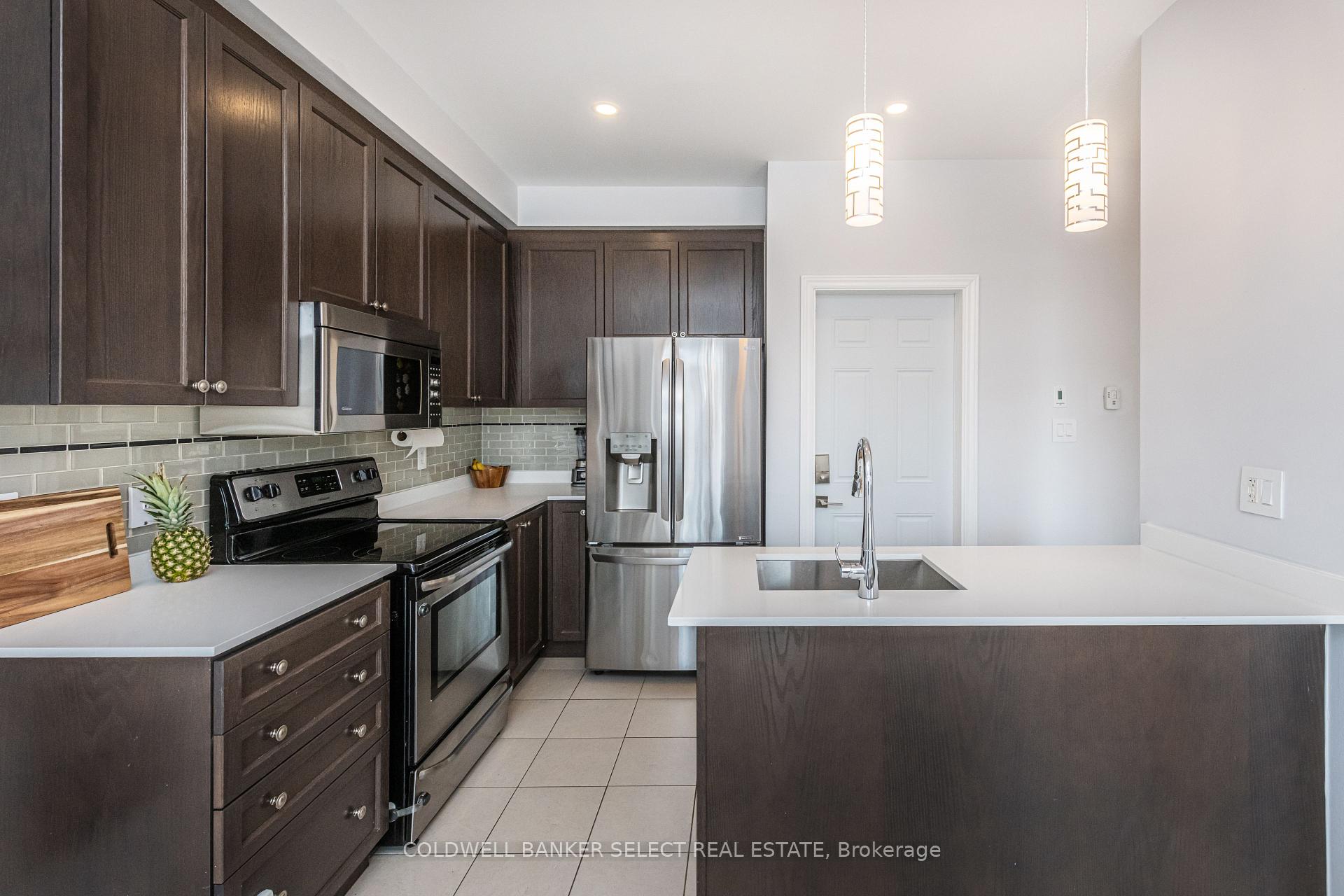 Photo 8 of 7 Jackson Drive, New Tecumseth, Tottenham — HOMEH