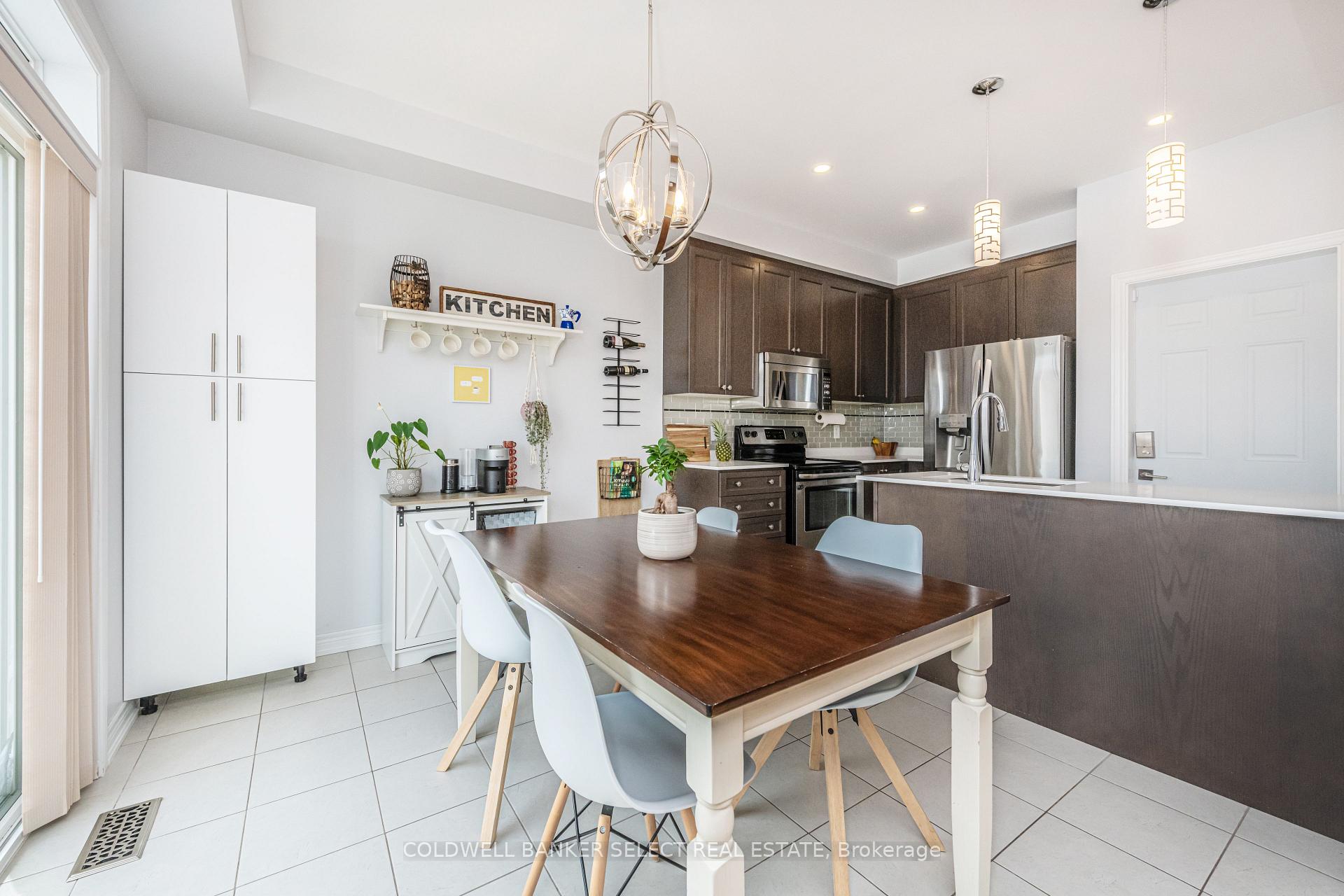 Photo 10 of 7 Jackson Drive, New Tecumseth, Tottenham — HOMEH