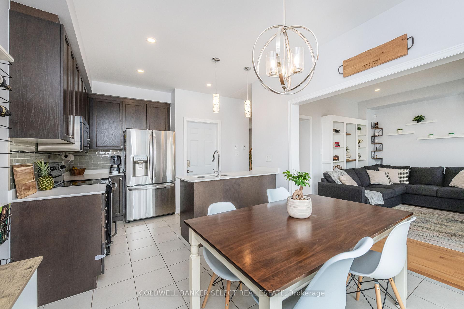 Photo 11 of 7 Jackson Drive, New Tecumseth, Tottenham — HOMEH