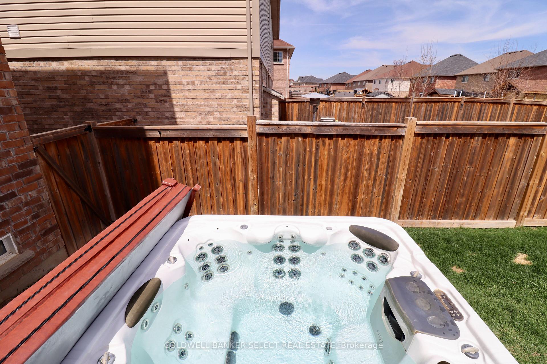 Photo 43 of 7 Jackson Drive, New Tecumseth, Tottenham — HOMEH