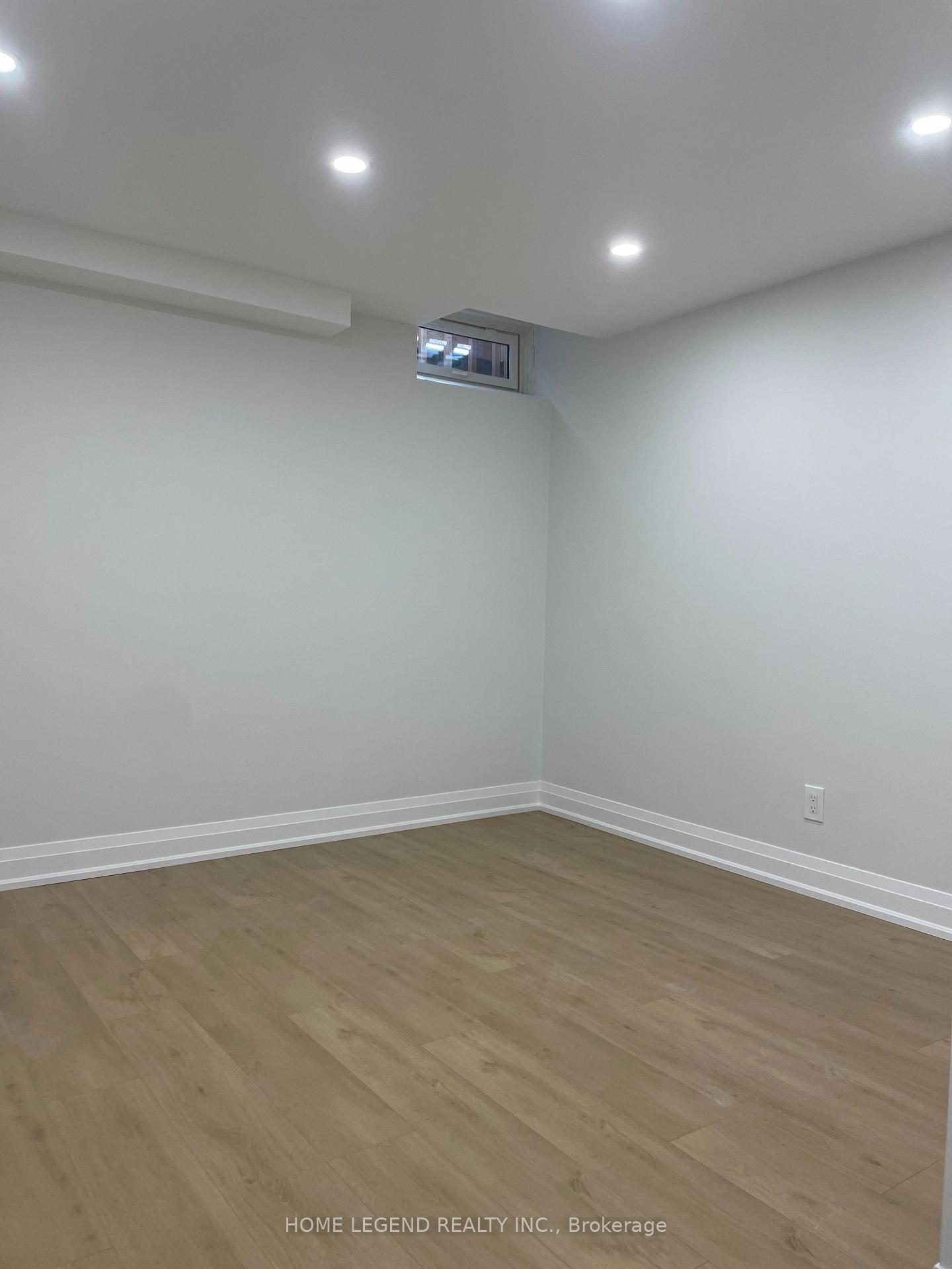 Photo 4 of 15 Florelle Drive, Markham, Wismer — HOMEH
