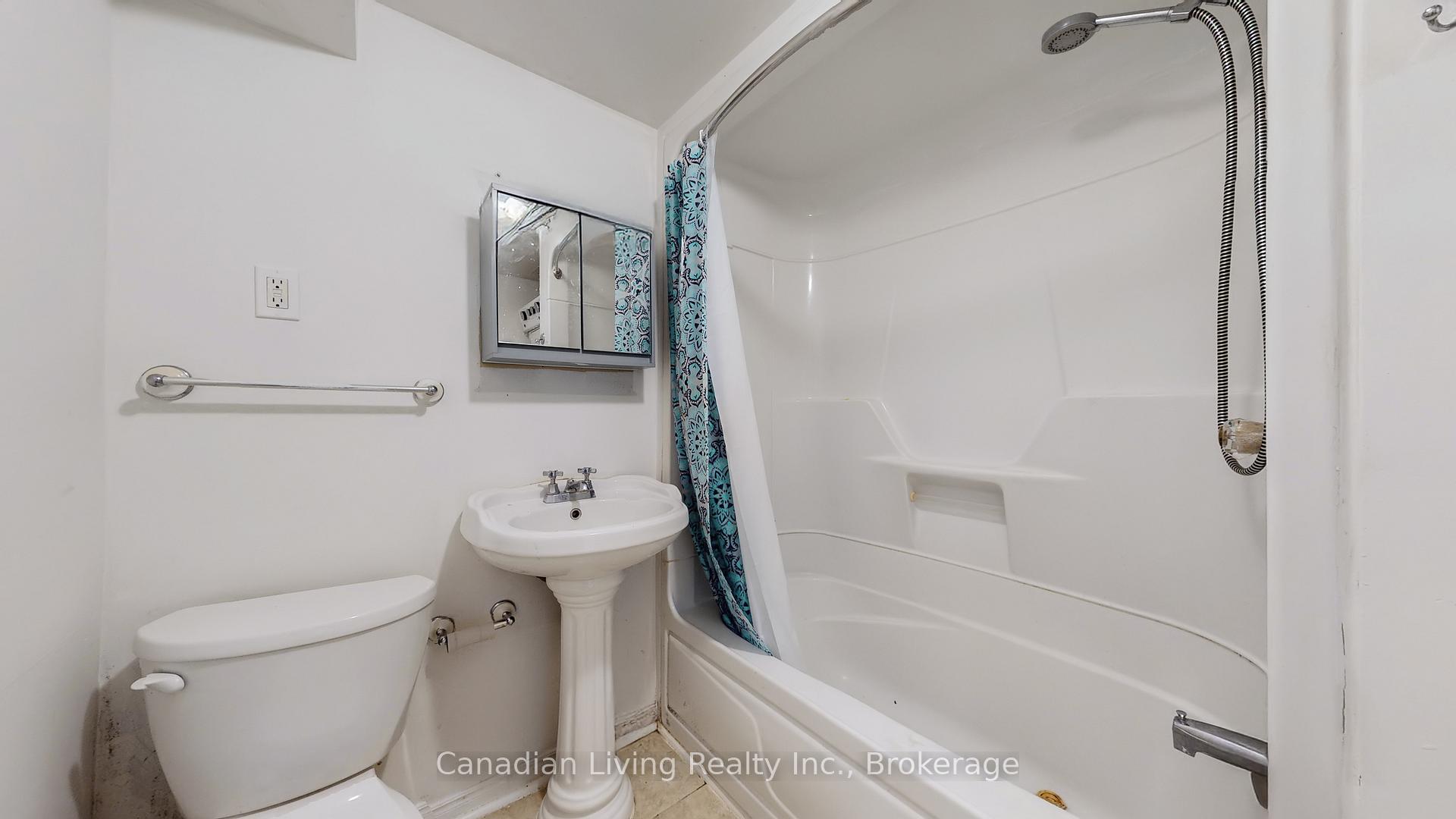Photo 19 of 2-599 Gibbons Street, Oshawa, McLaughlin — HOMEH