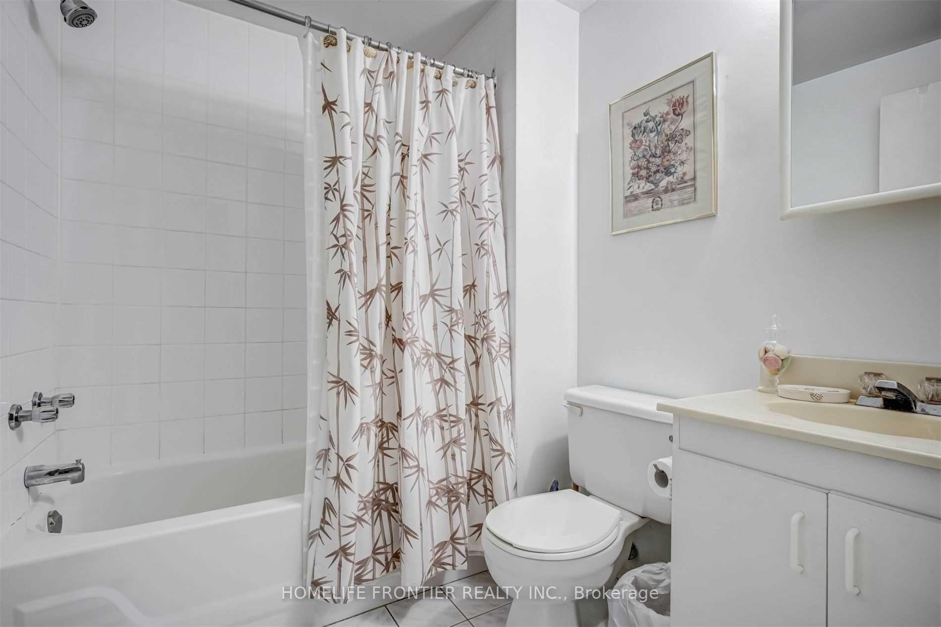 Photo 7 of 31 Madsen Crescent, Markham, Unionville — HOMEH