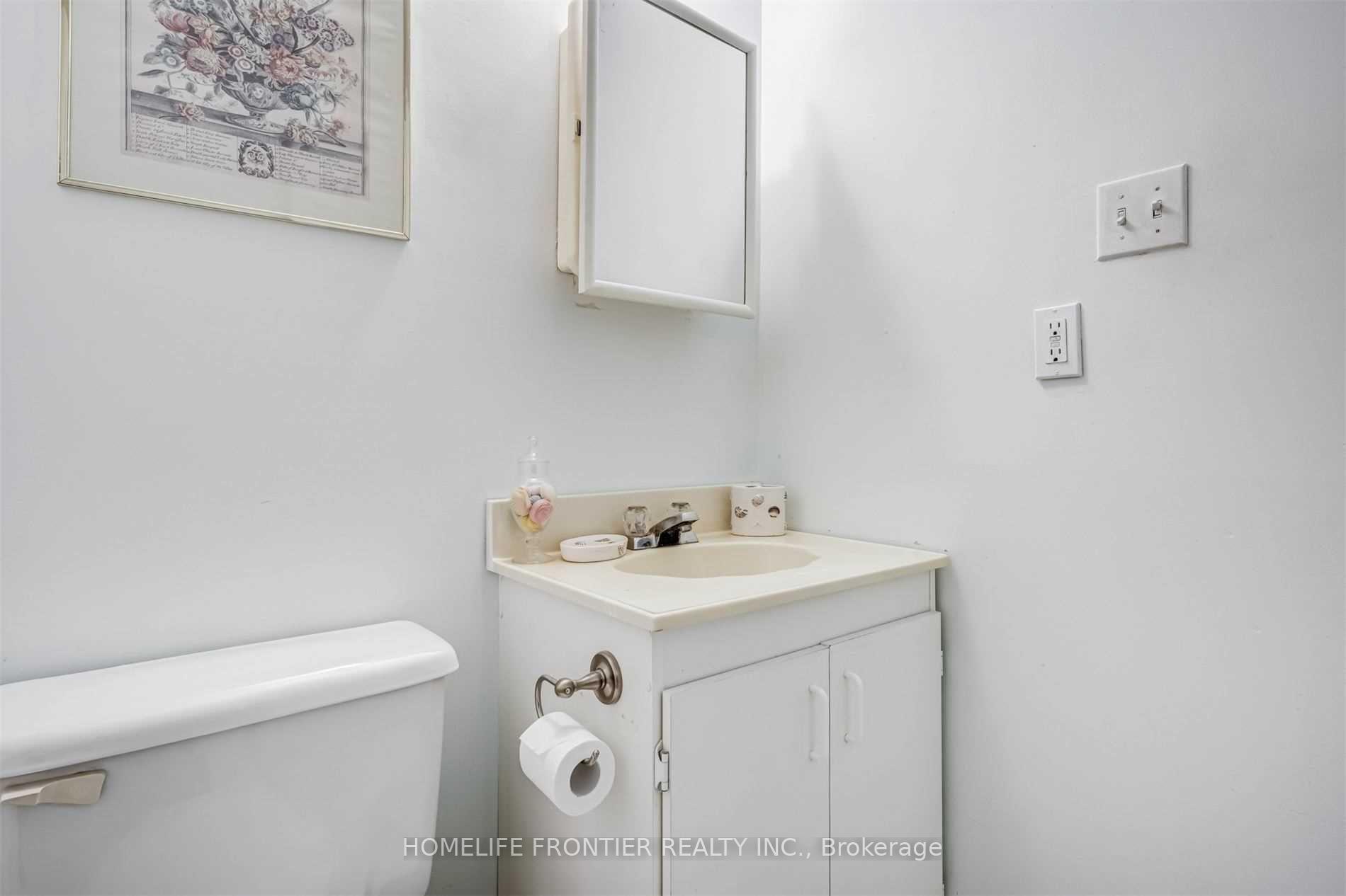Photo 8 of 31 Madsen Crescent, Markham, Unionville — HOMEH