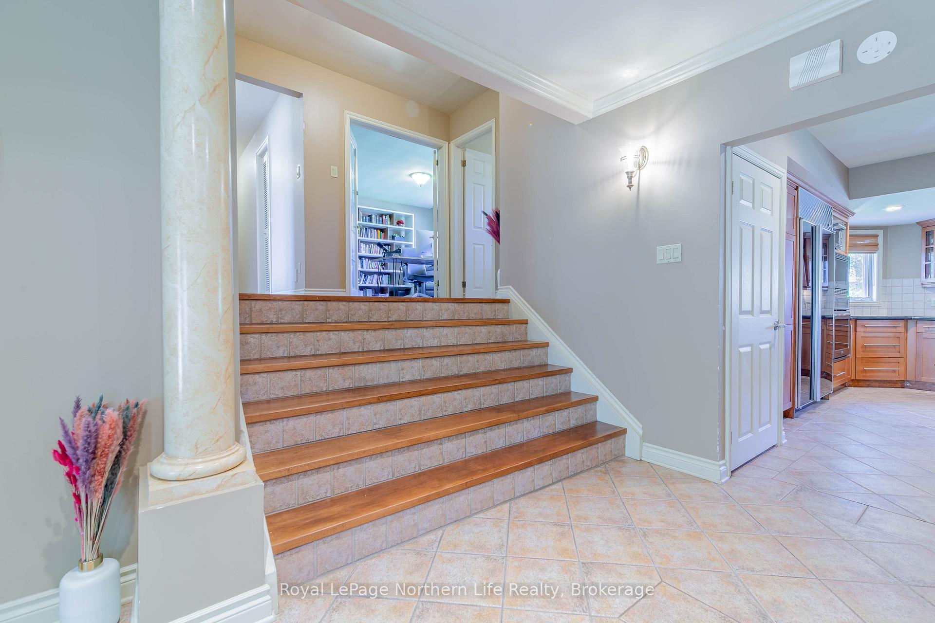 Photo 5 of 112 Wallace Heights Drive, North Bay, Airport — HOMEH