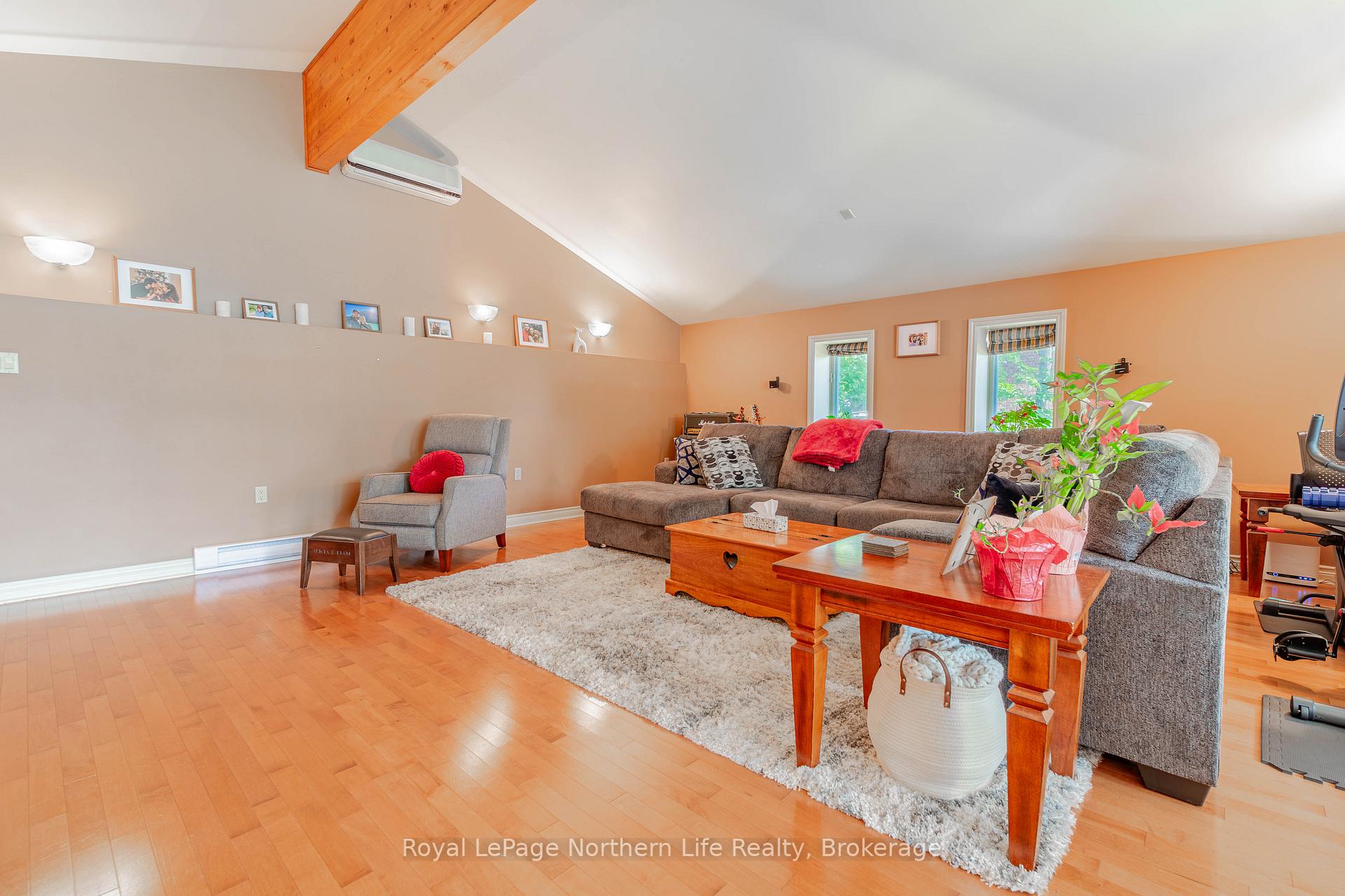 Photo 26 of 112 Wallace Heights Drive, North Bay, Airport — HOMEH