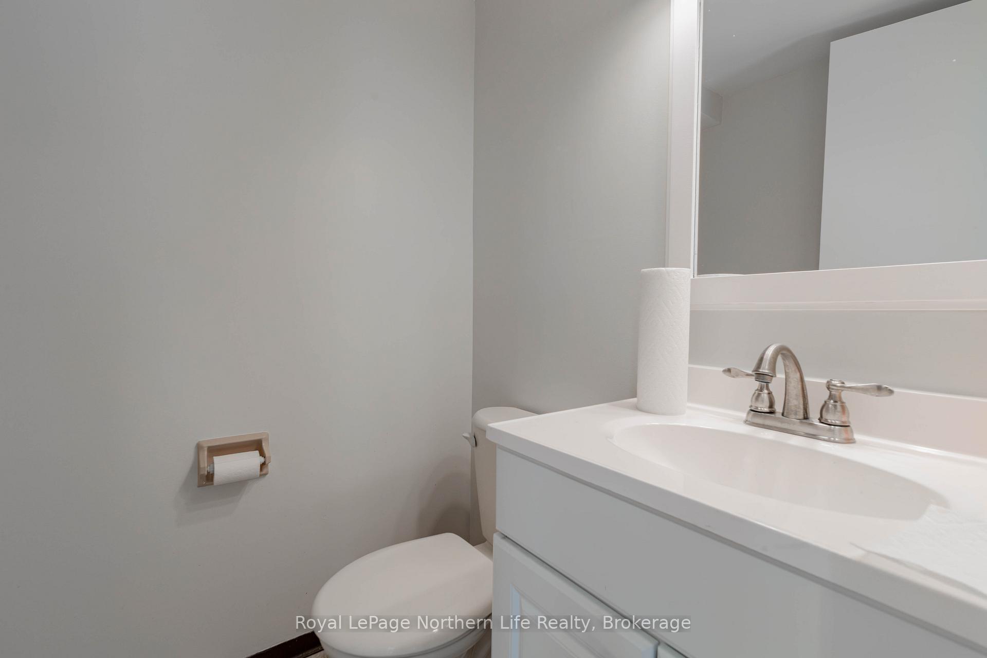 Photo 31 of 112 Wallace Heights Drive, North Bay, Airport — HOMEH