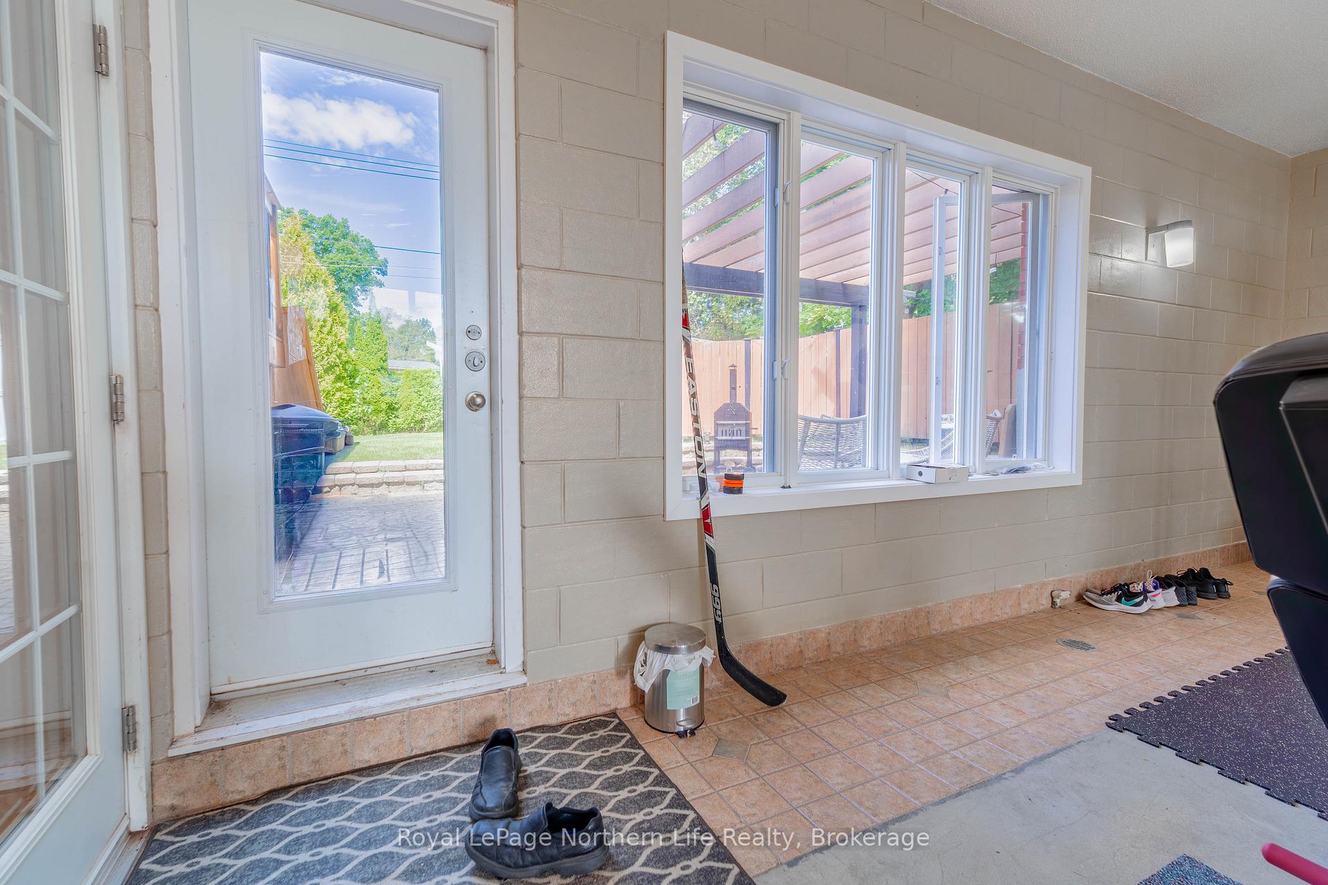 Photo 33 of 112 Wallace Heights Drive, North Bay, Airport — HOMEH