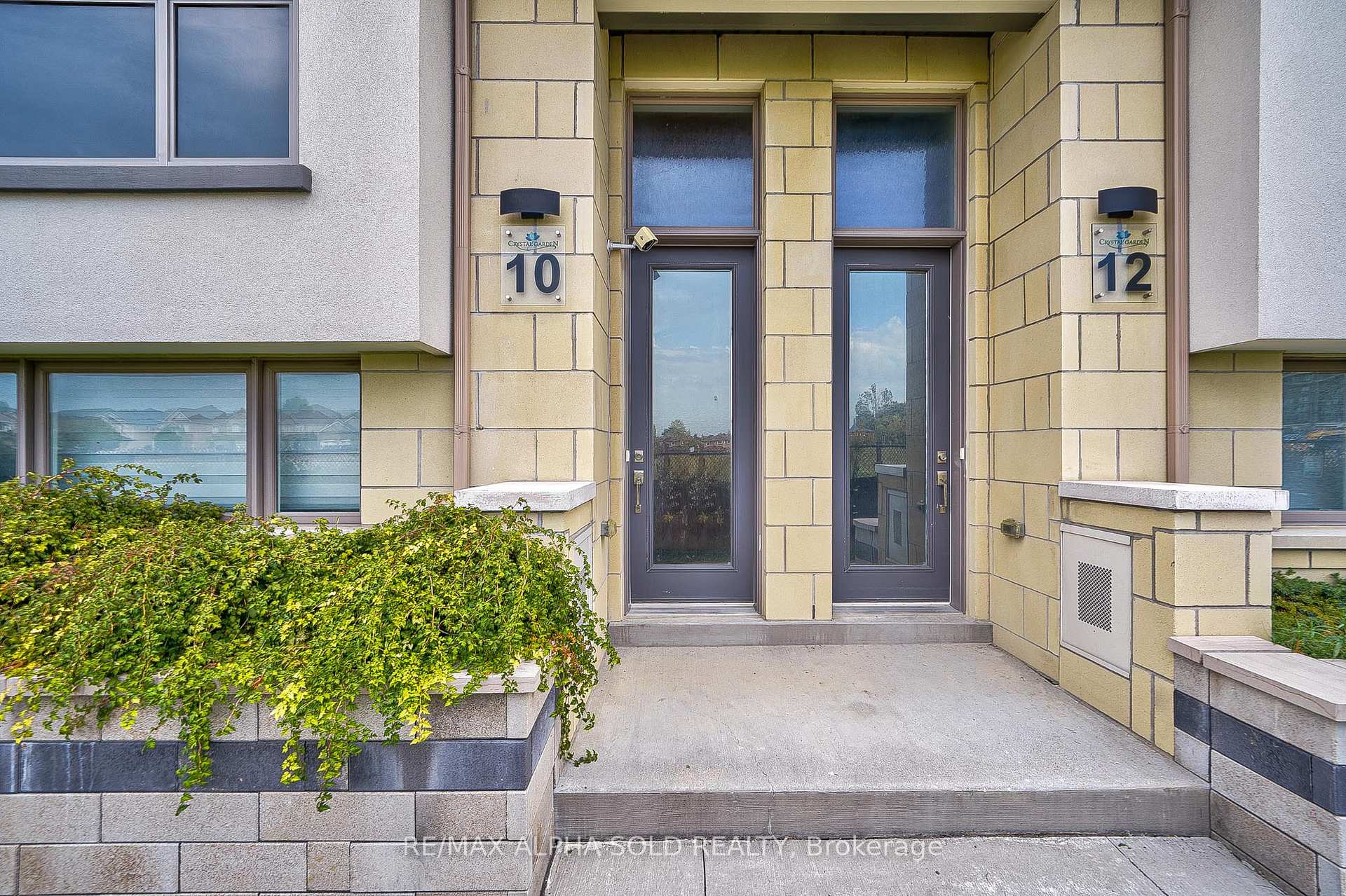 Front of 10 Teasel Way