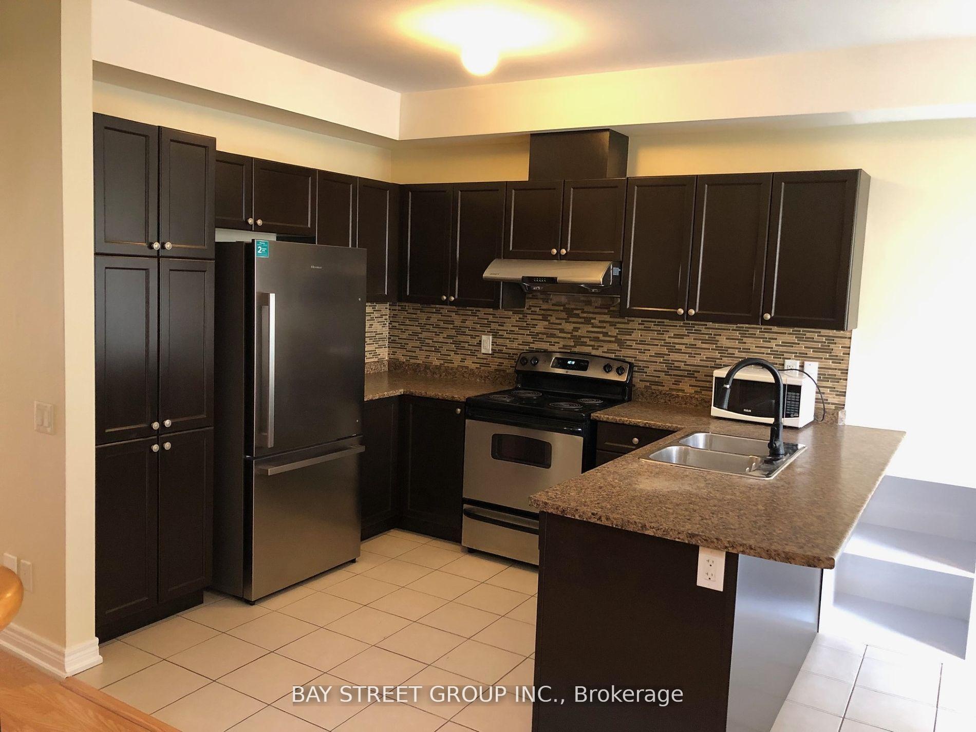 Photo 4 of 82 Silkgrove Terrace, Markham, Wismer — HOMEH