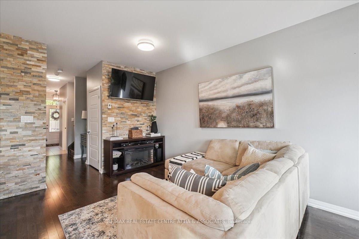 Photo 9 of 755 Banks Crescent, Milton, Willmott — HOMEH