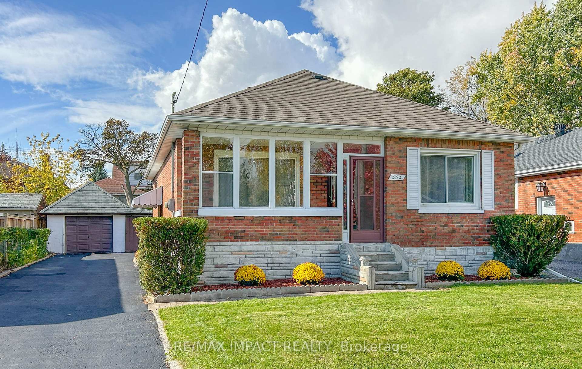 Front of 332 Lasalle Avenue